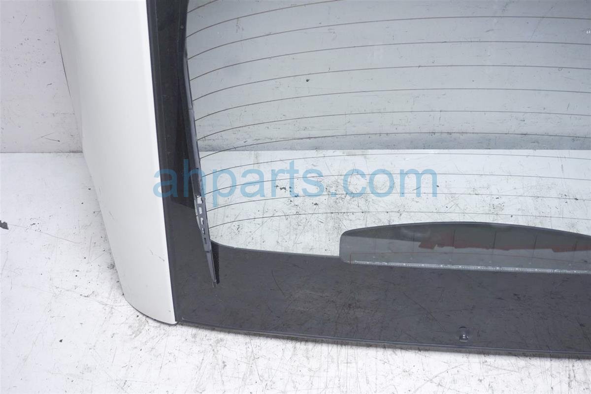 $250 Nissan DECK LID/REAR TRUNK - WHITE