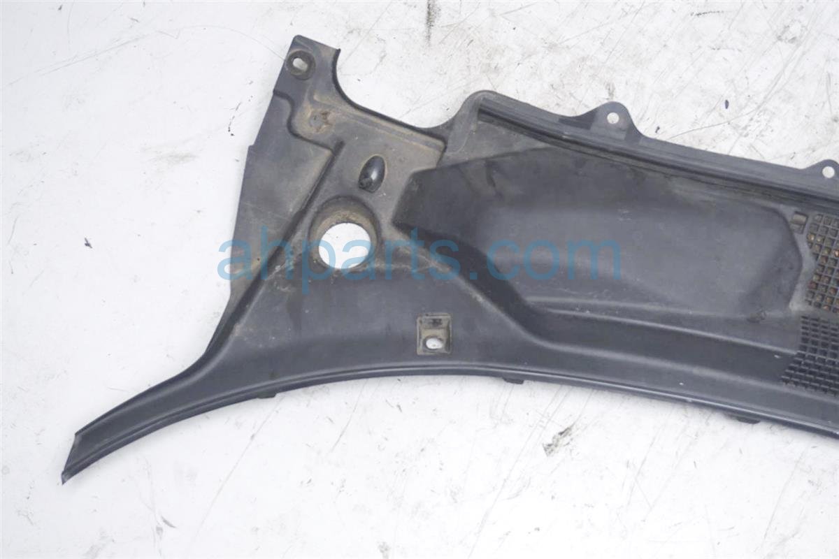 $29 Nissan LH COWL ASSY