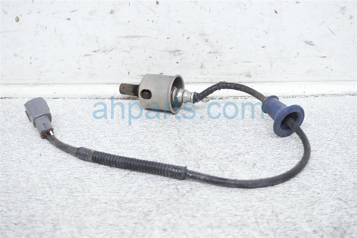 $25 Lexus LH LOWER OXYGEN SENSOR