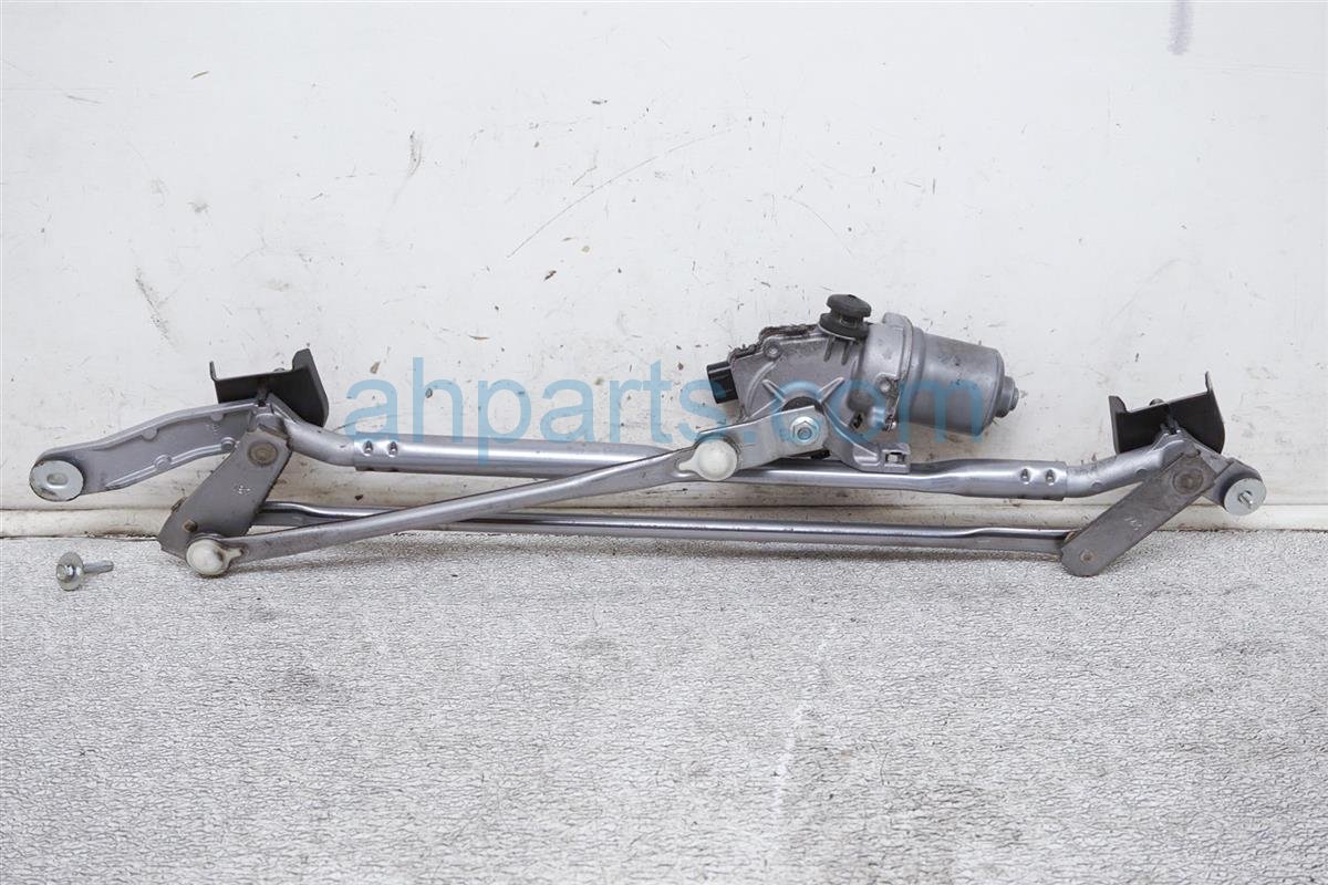 $49 Toyota WINDSHIELD WIPER MOTOR ASSY