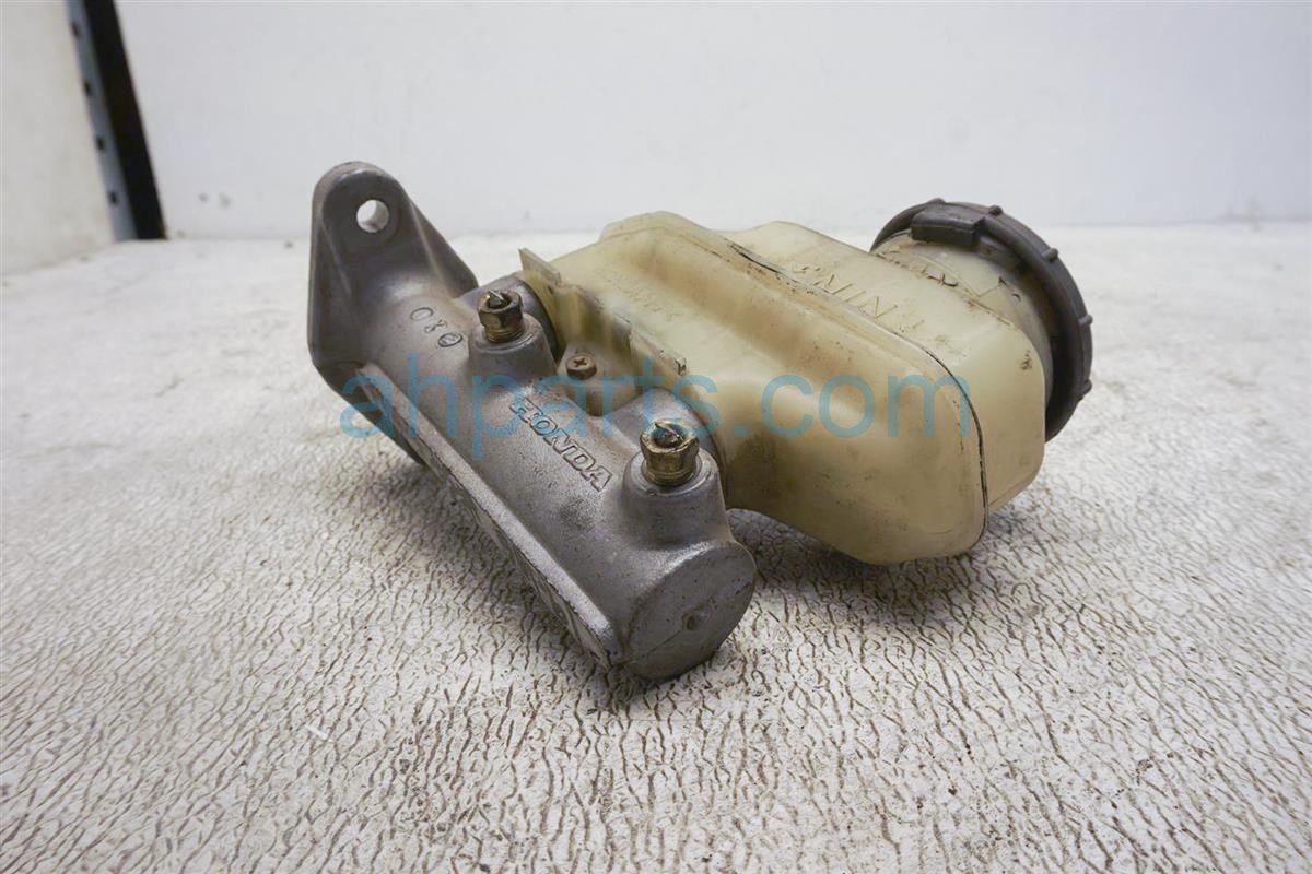 $25 Honda BRAKE MASTER CYLINDER