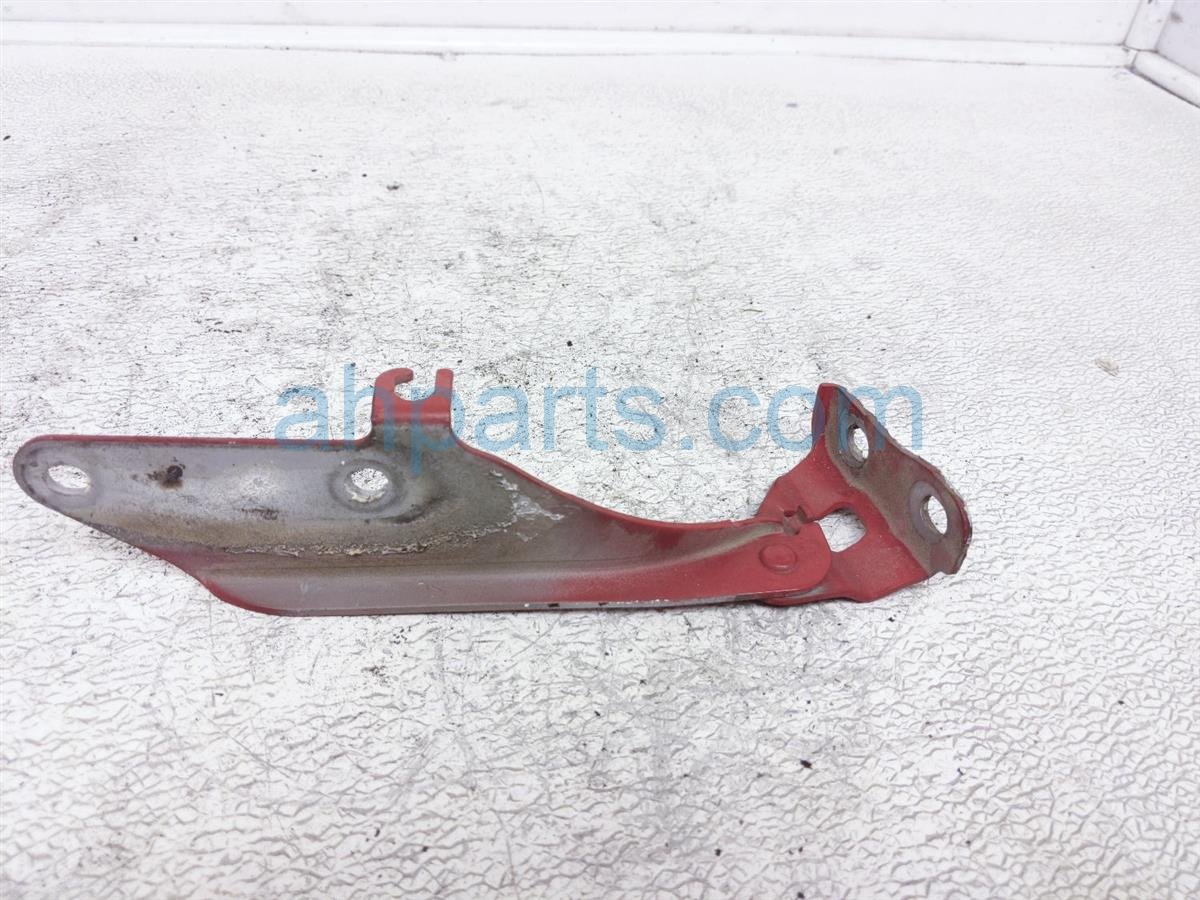 $10 Honda FR/LH HOOD HINGE