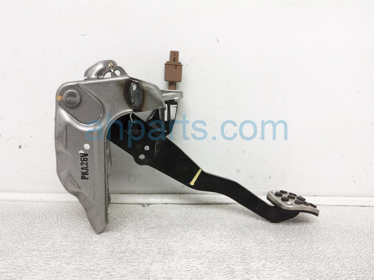 $50 Honda BRAKE PEDAL ASSY