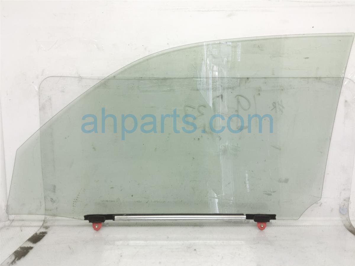 $50 Toyota FR/RH DOOR WINDOW GLASS