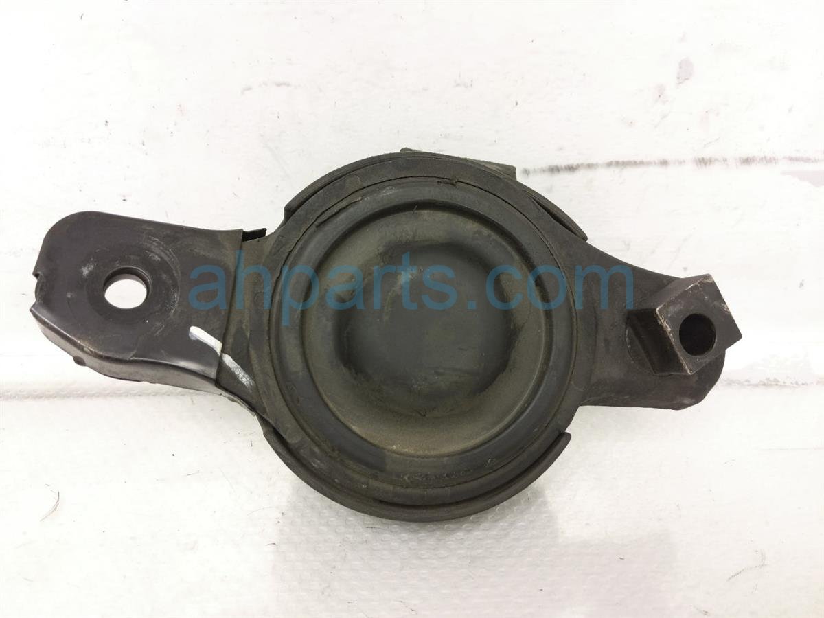 $50 Subaru RIGHT RUBBER CUSHION ENGINE MOUNT