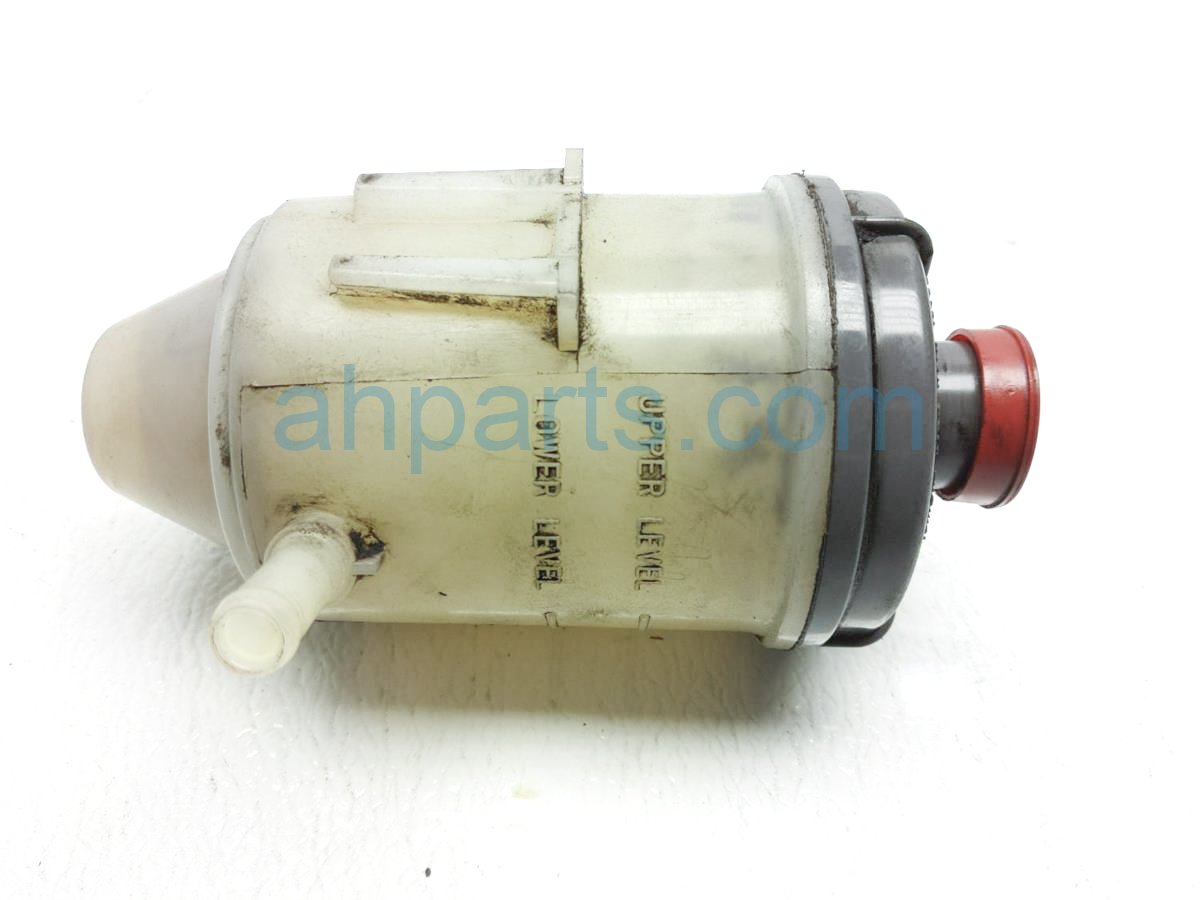 $9 Honda POWER STEERING RESERVE TANK