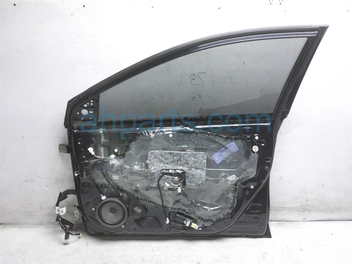 $475 Toyota FR/RH DOOR - BLUE - NO MIRROR/PANEL