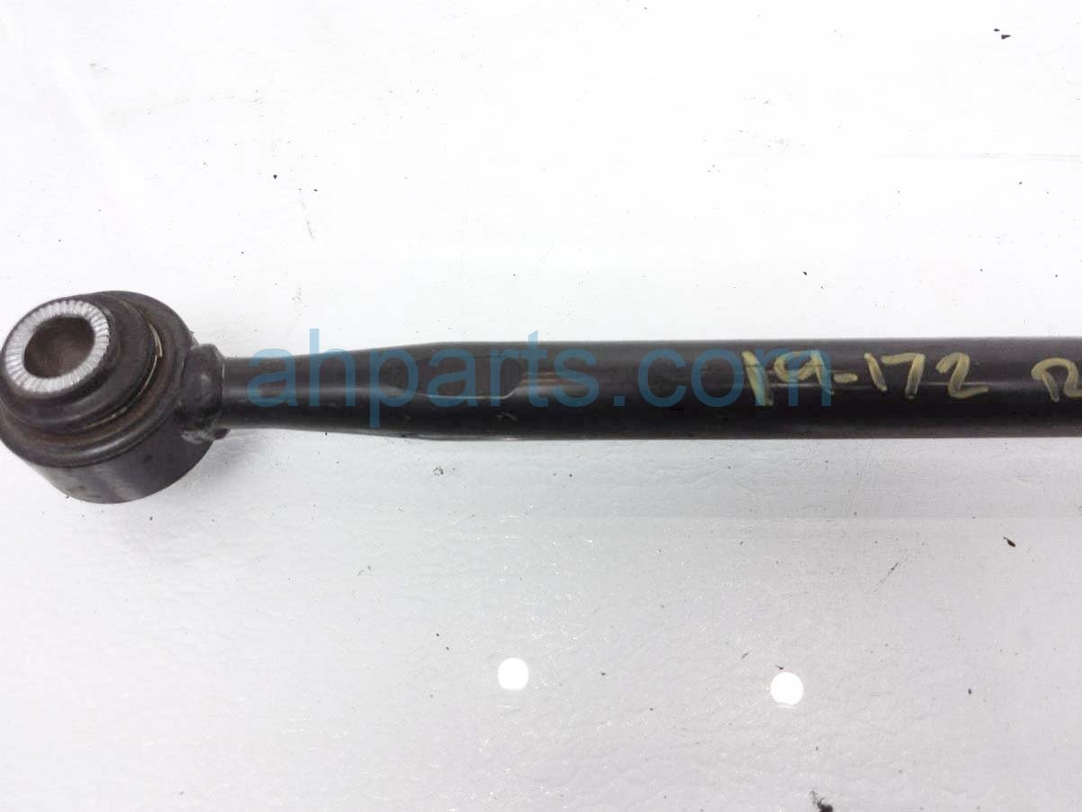 $40 Lexus RR/LH REAR STRUT ARM ASSY