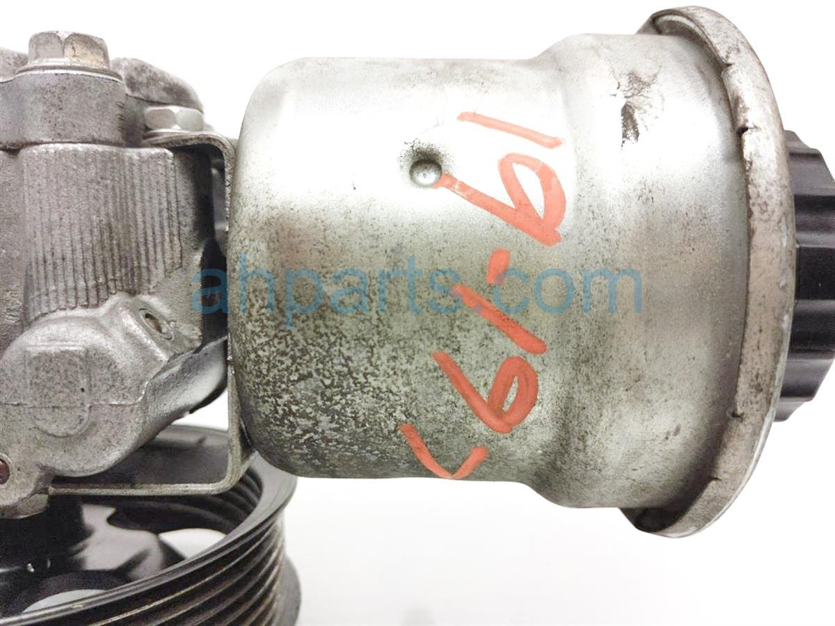 $75 Toyota POWER STEERING PUMP