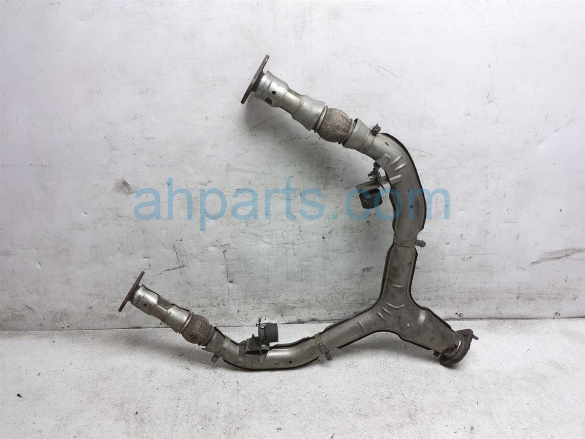 $85 Nissan Y EXHAUST PIPE