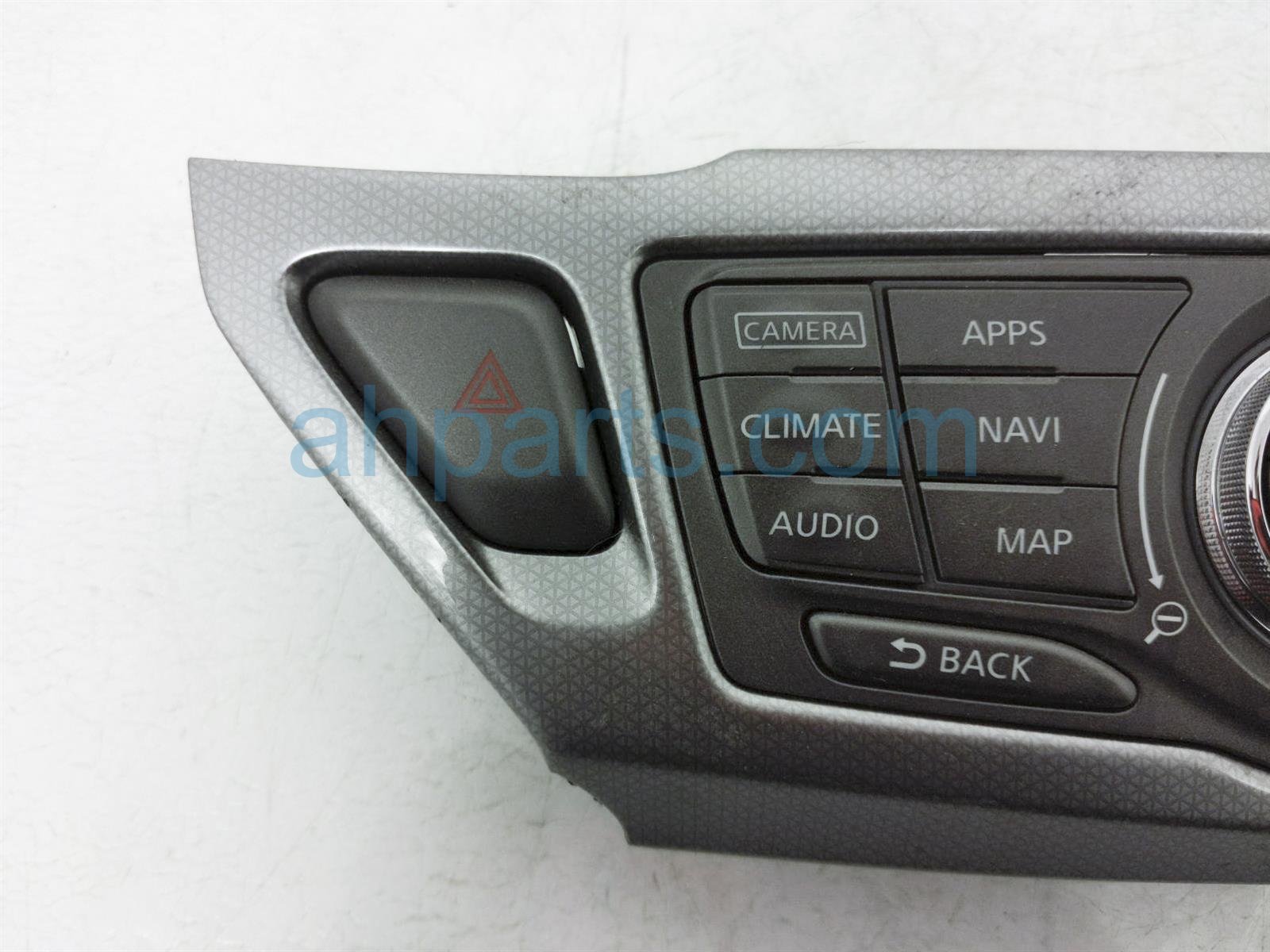 $69 Nissan RADIO / NAVI CONTROL BUTTONS