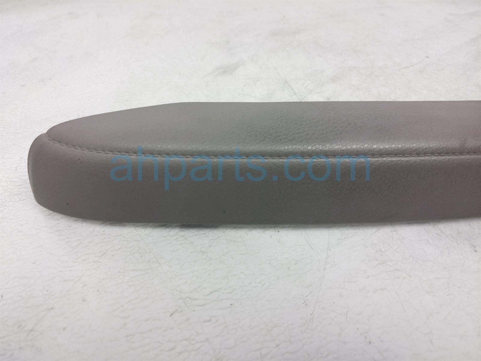 $40 Toyota LH UPPER TRIM - LIGHT GRAY