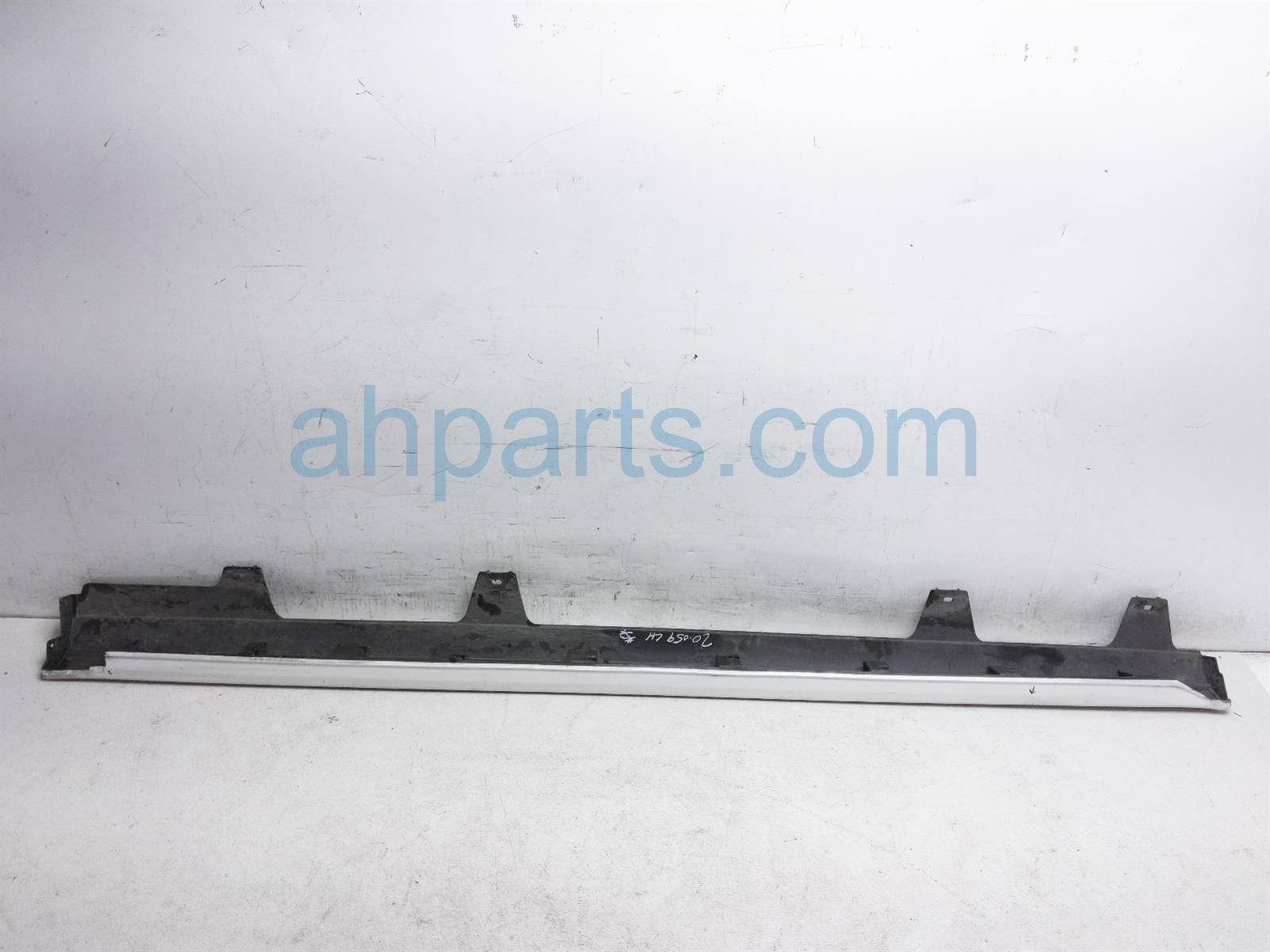 $30 Acura LH SIDE SKIRT / MOLDING - WHITE