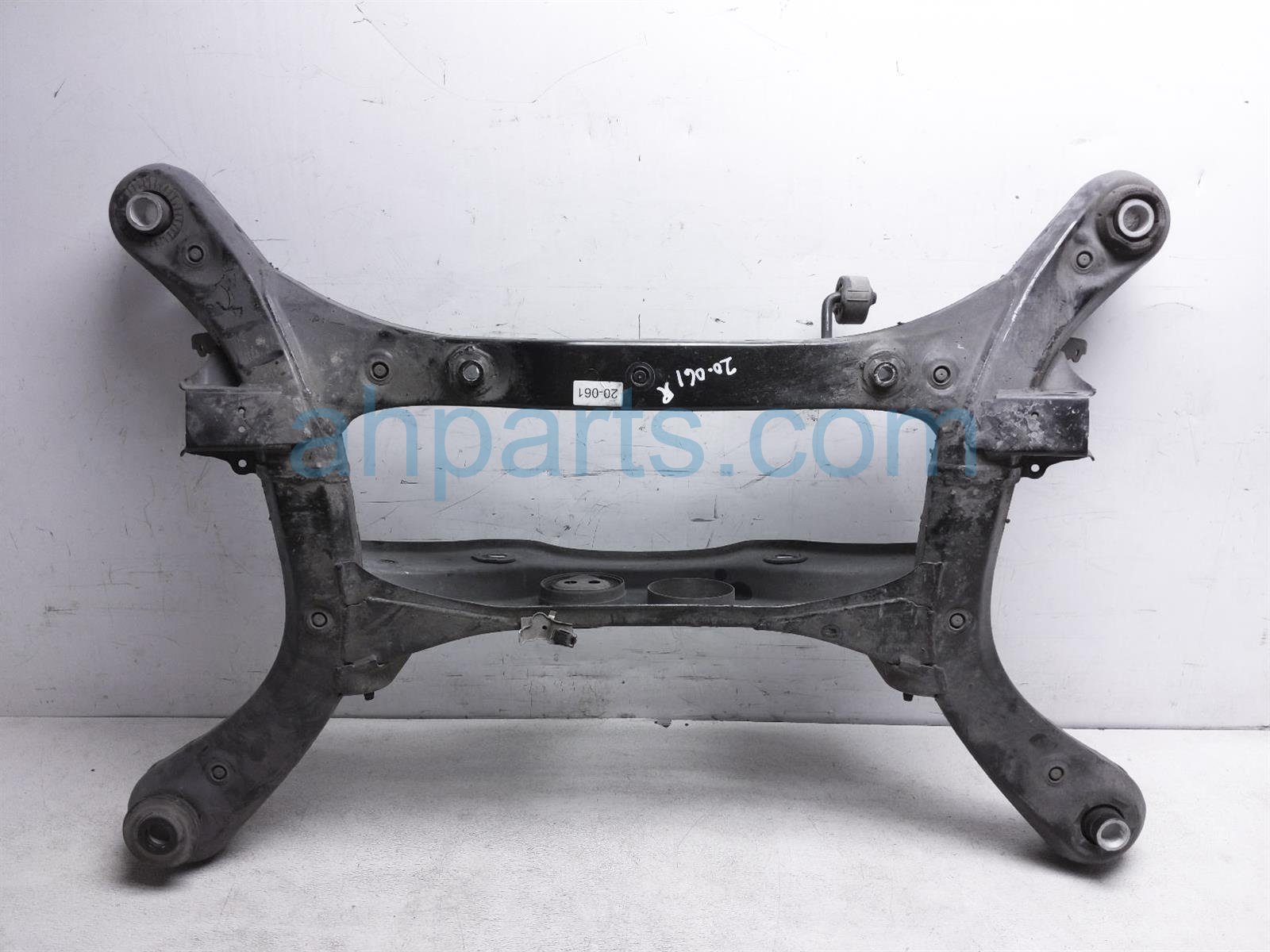 $115 Toyota REAR SUB FRAME / CRADLE