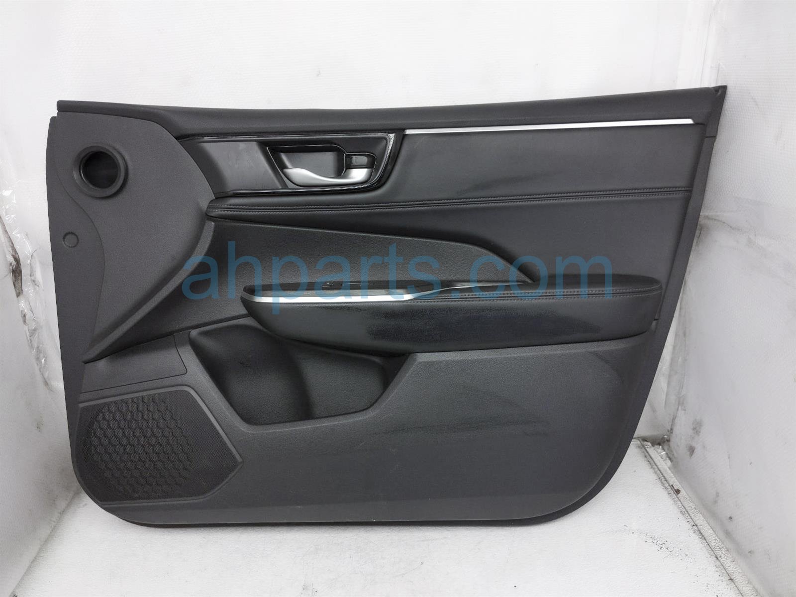 $125 Honda FR/RH INTERIOR DOOR PANEL - BLACK