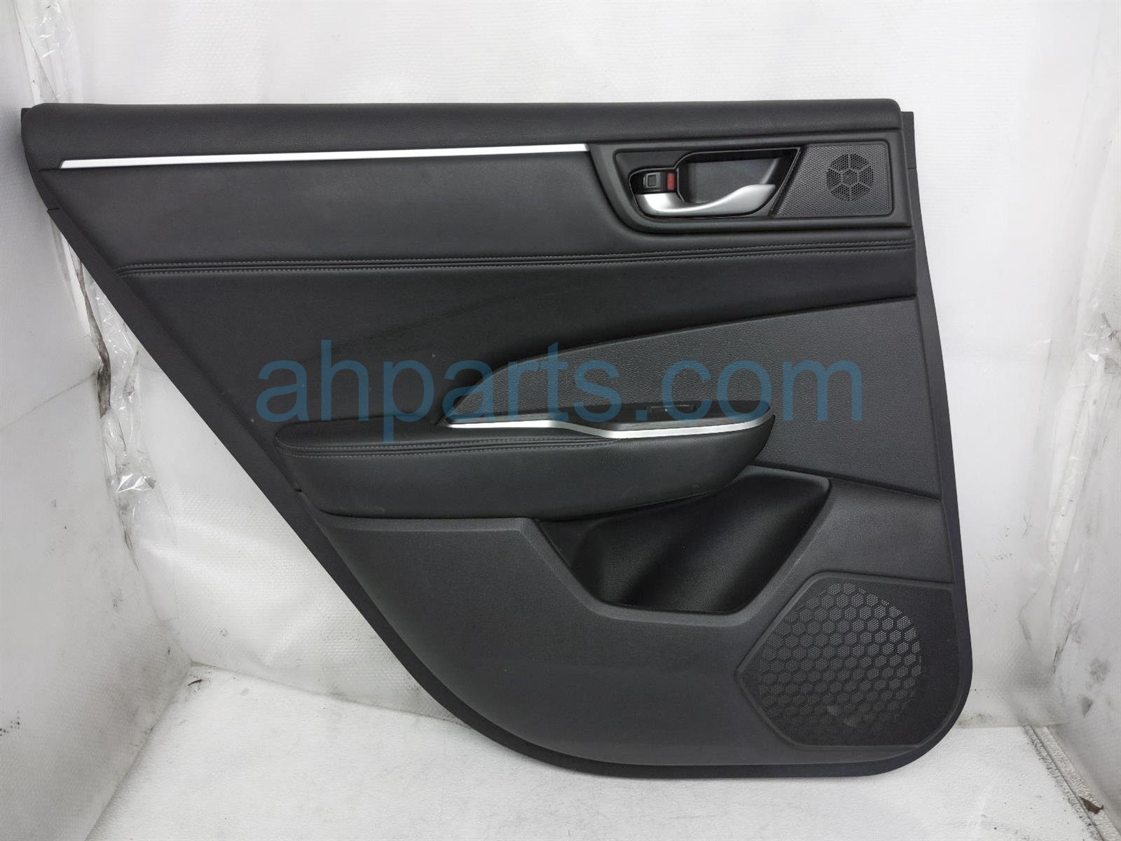 $100 Honda RR/LH INTERIOR DOOR PANEL - BLACK