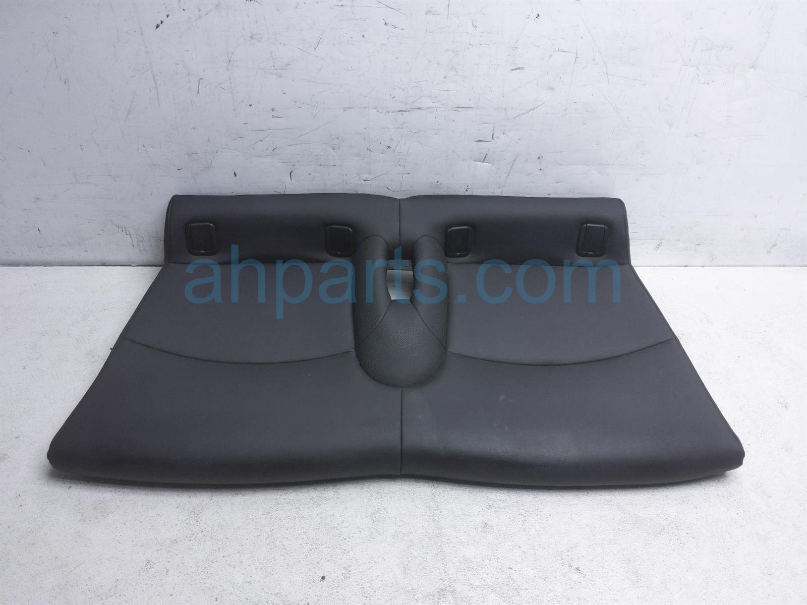 $150 BMW REAR SEAT BOTTOM CUSHION - BLACK VIN