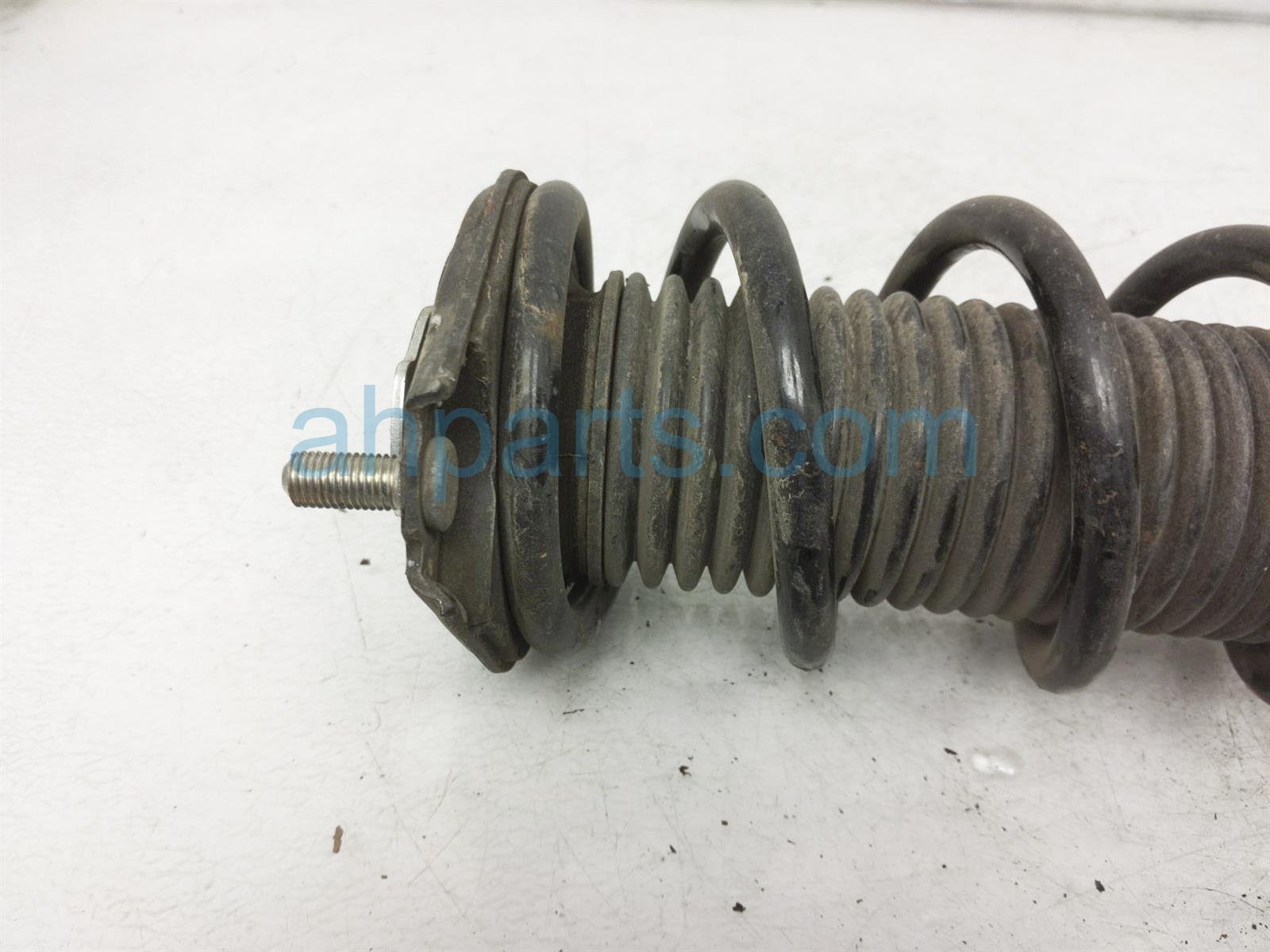 $85 Subaru RR/RH STRUT SHOCK + SPRING