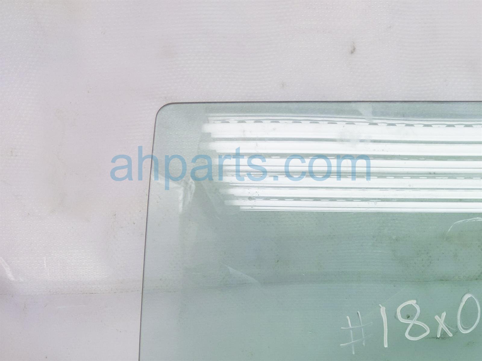 $29 Subaru RR/LH DOOR GLASS WINDOW