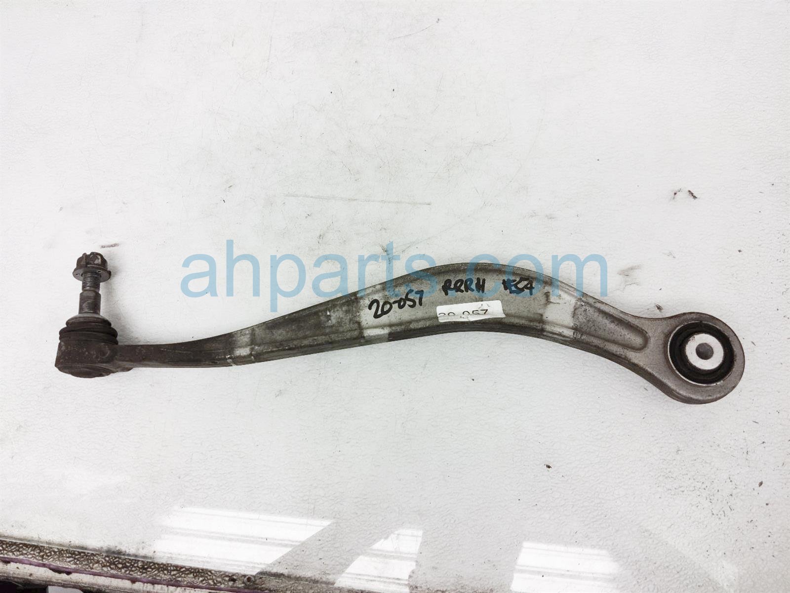 $35 BMW RR/RH TRACK STRUT CONTROL ARM