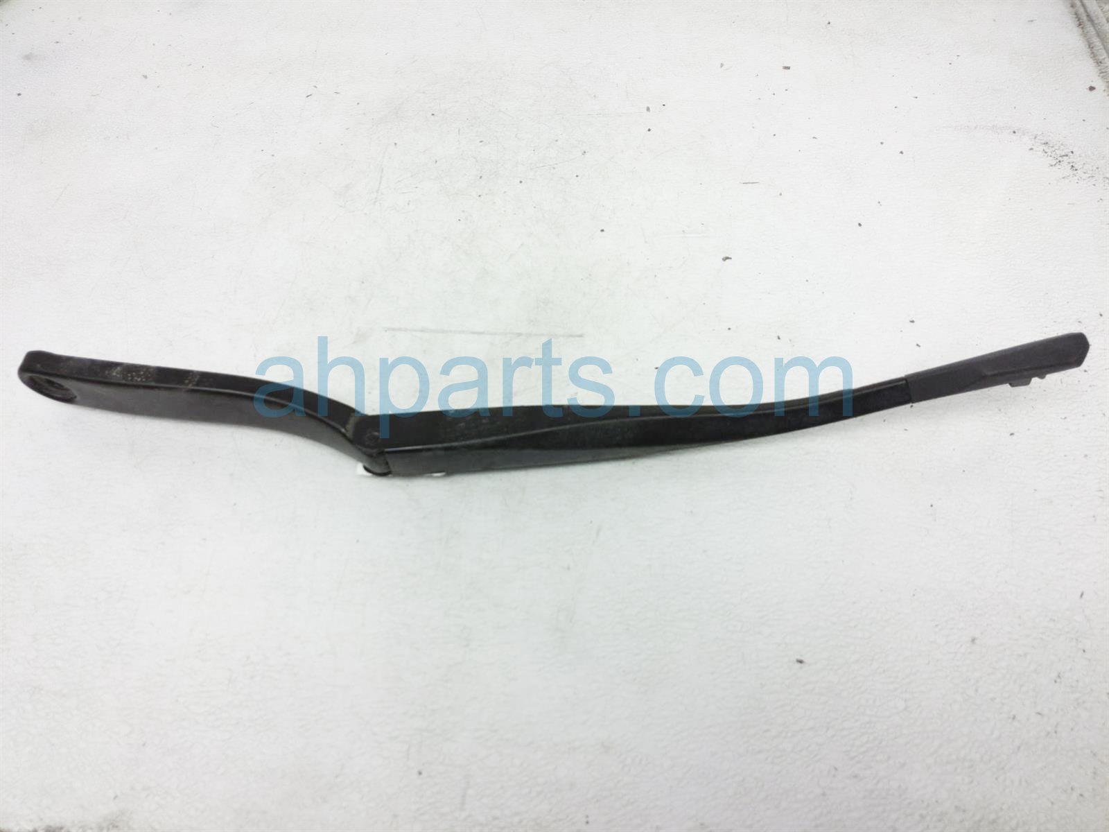 $20 BMW LH WIPER ARM