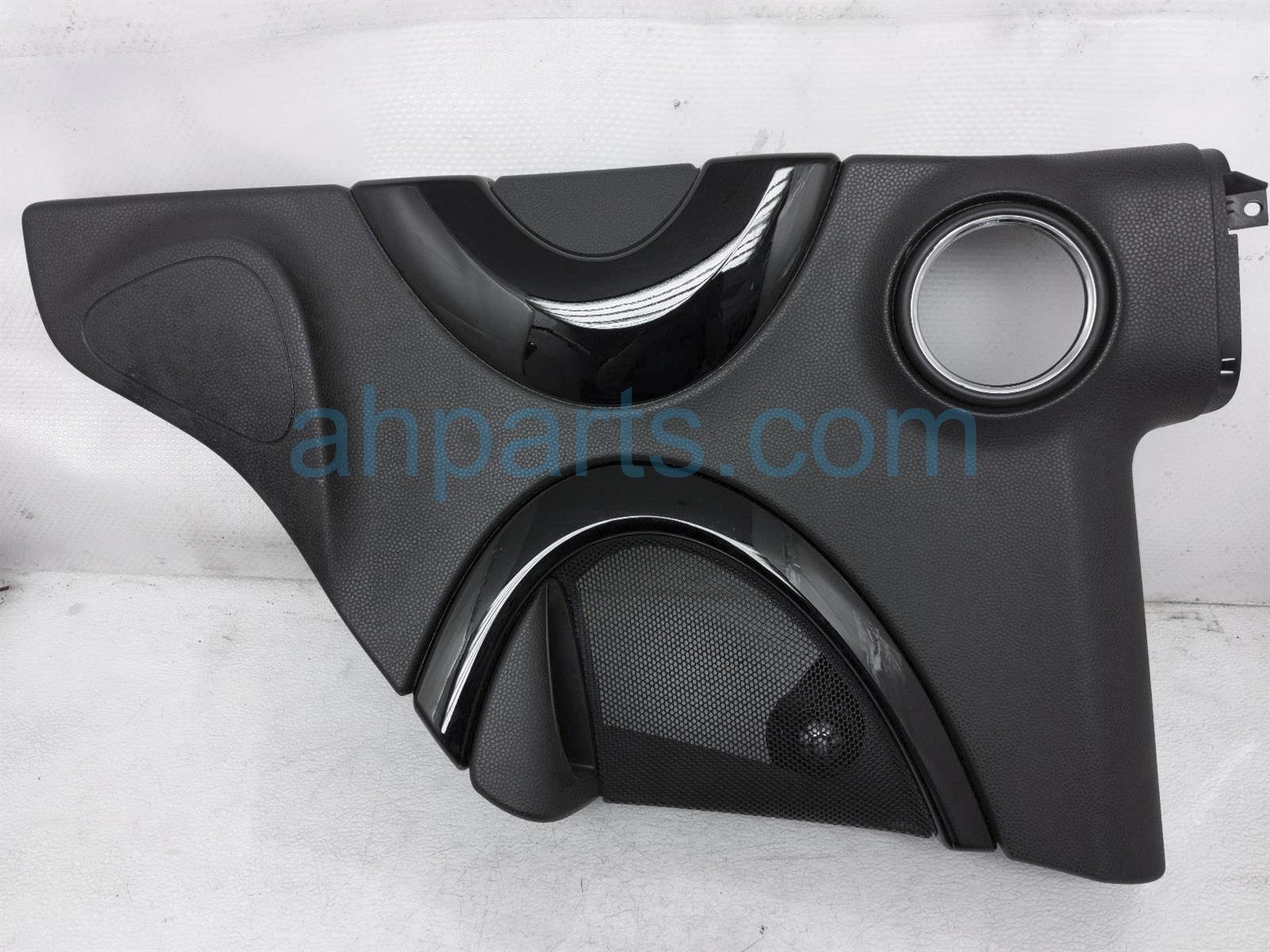 $75 BMW RR/RH QUARTER TRIM PANEL - BLACK