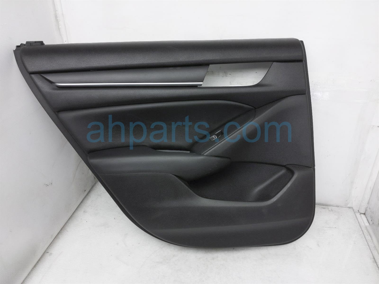 $75 Honda RR/LH INTERIOR DOOR PANEL - BLACK