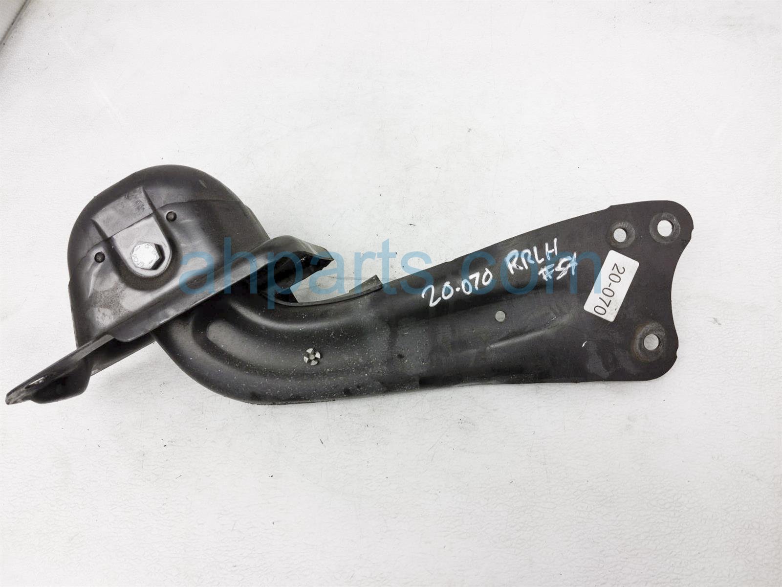 $25 Volkswagen RR/LH TRAILING CONTROL ARM