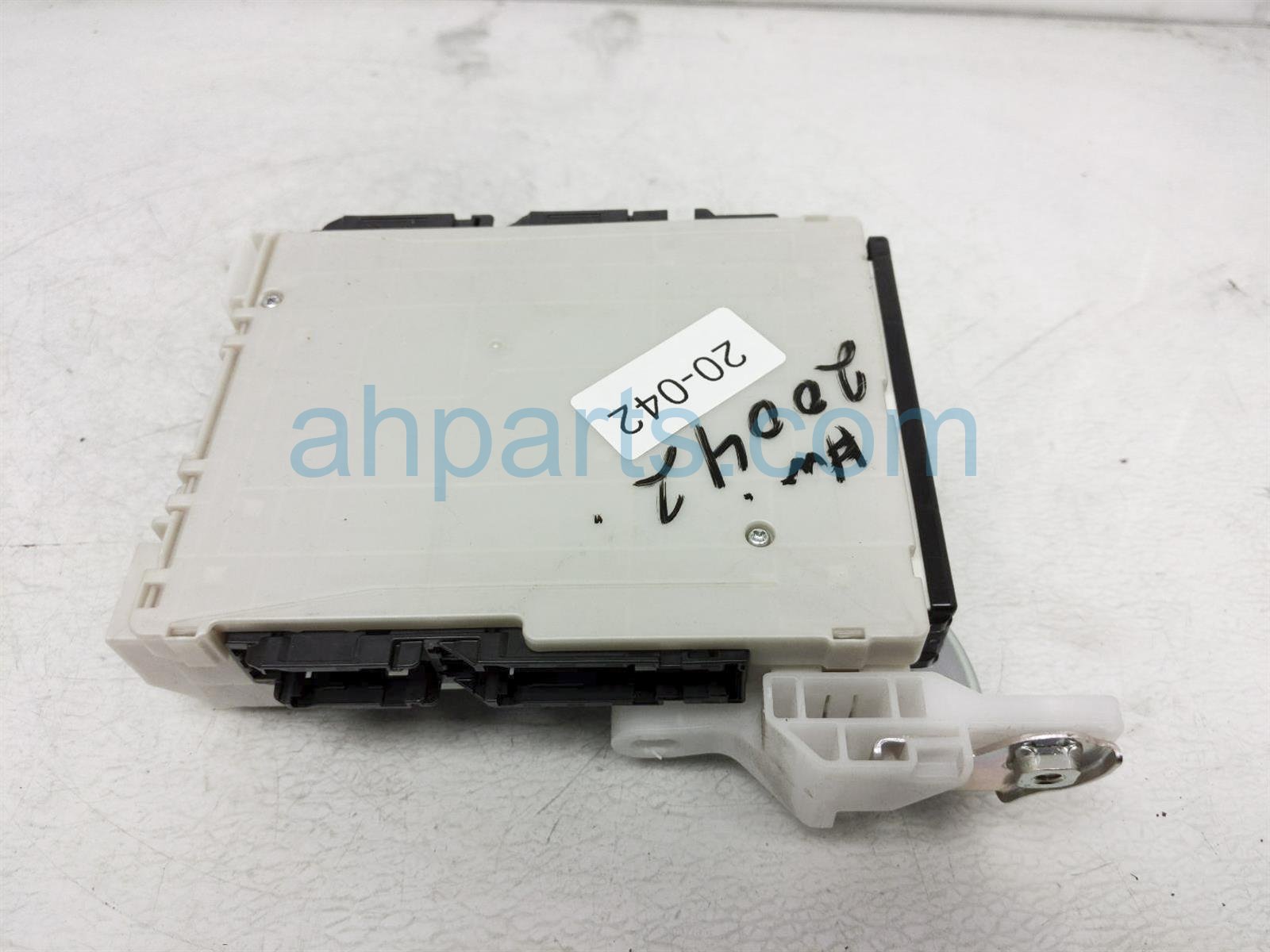 $75 Toyota MPX NETWORK BODY CONTROL UNIT