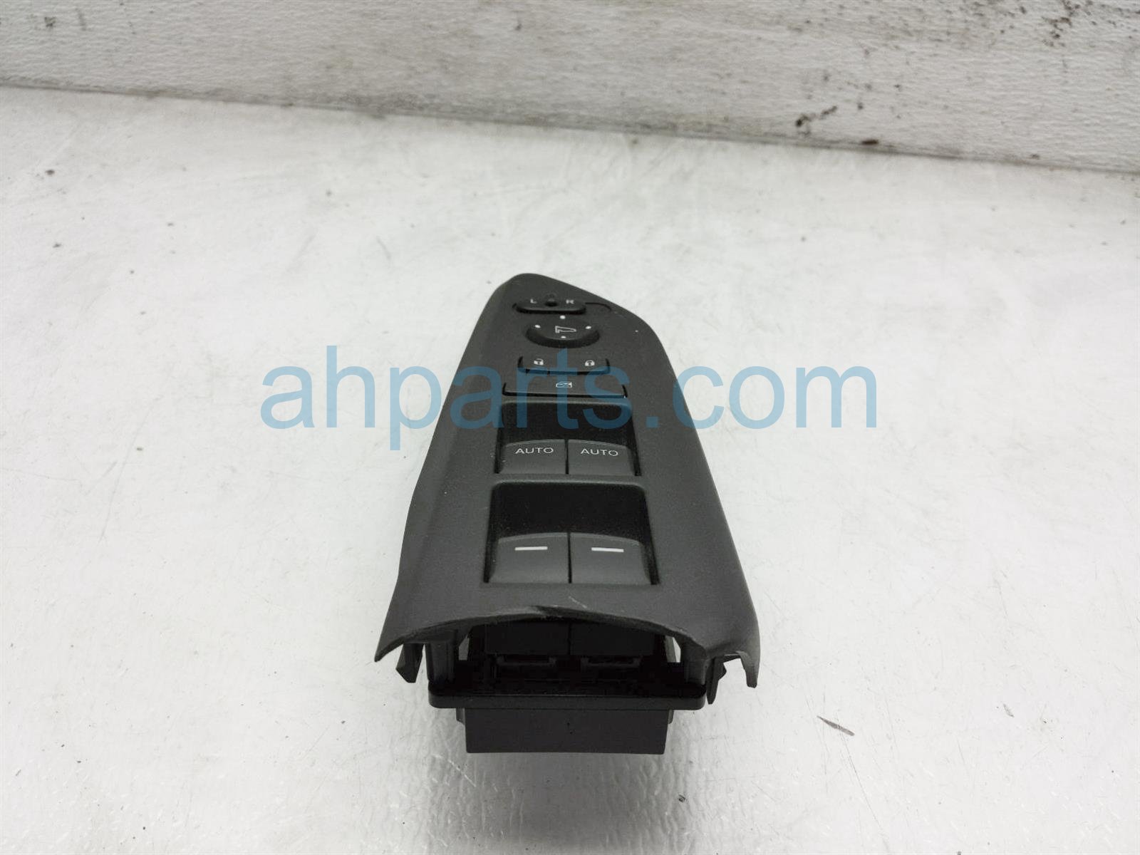 $29 Honda MASTER WINDOW CONTROL SWITCH