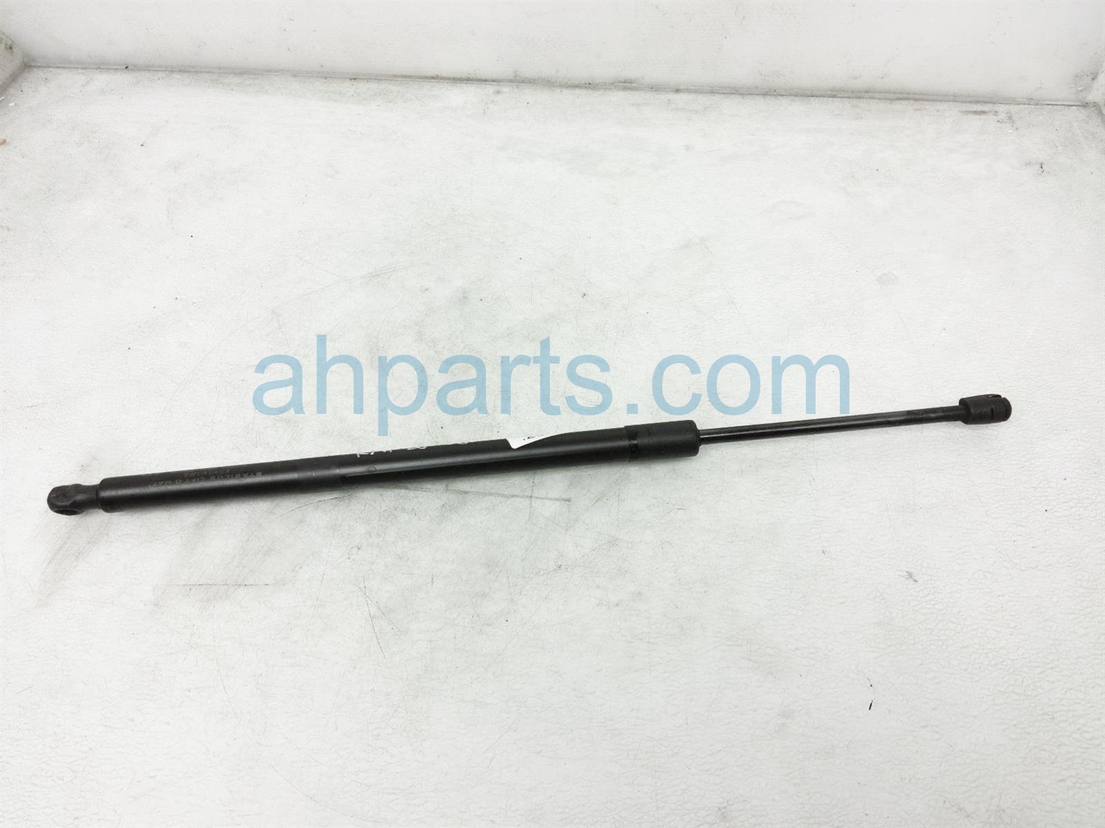 $14 Toyota RH TAIL GATE STRUT