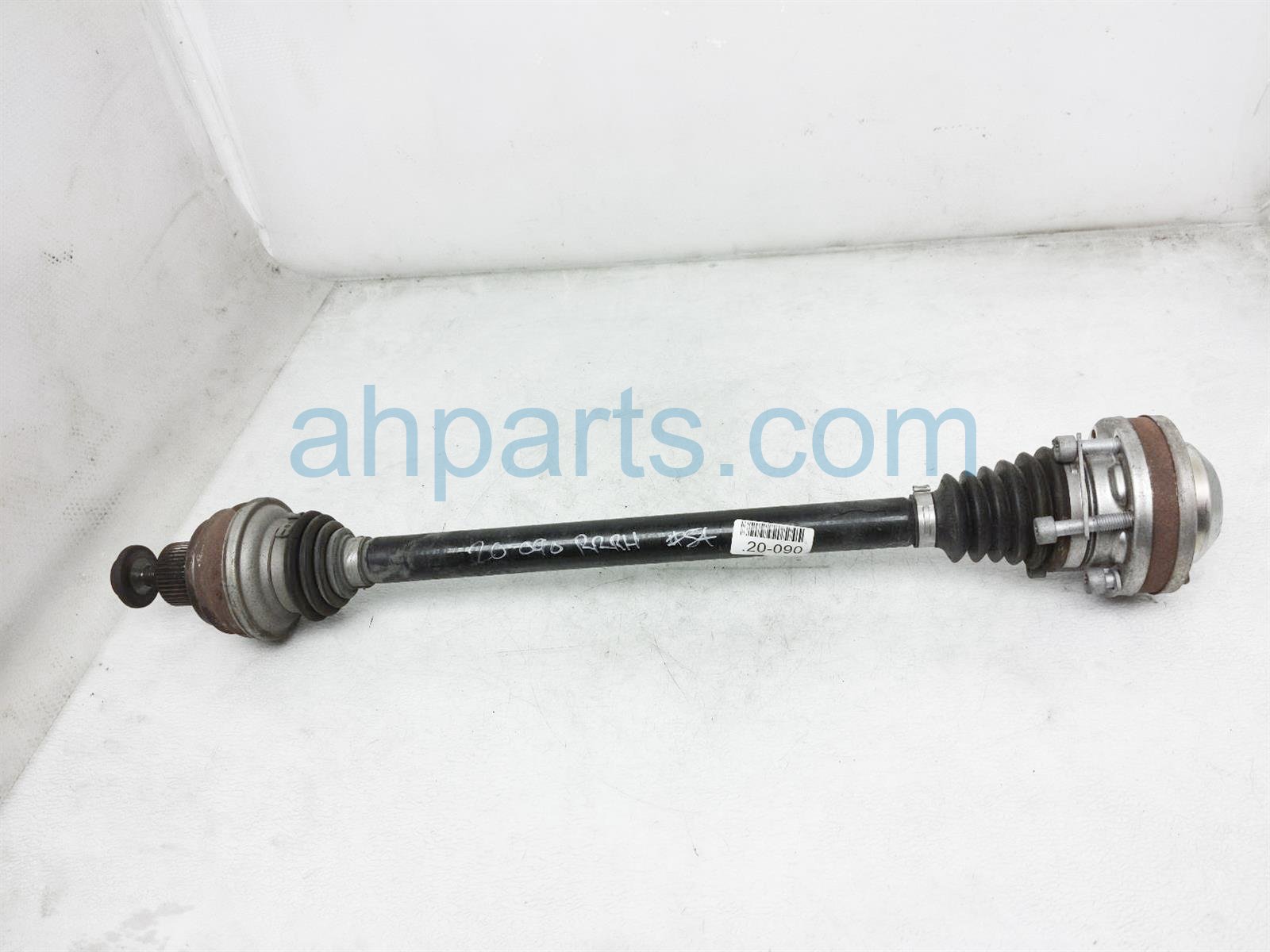 $40 Audi RR/RH AXLE DRIVE SHAFT