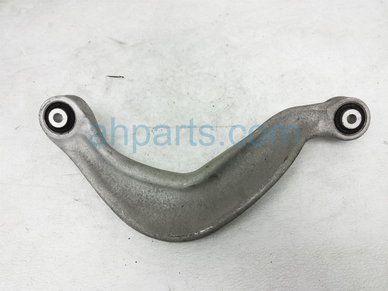 $20 Audi RR/RH BACK UPPER CONTROL ARM