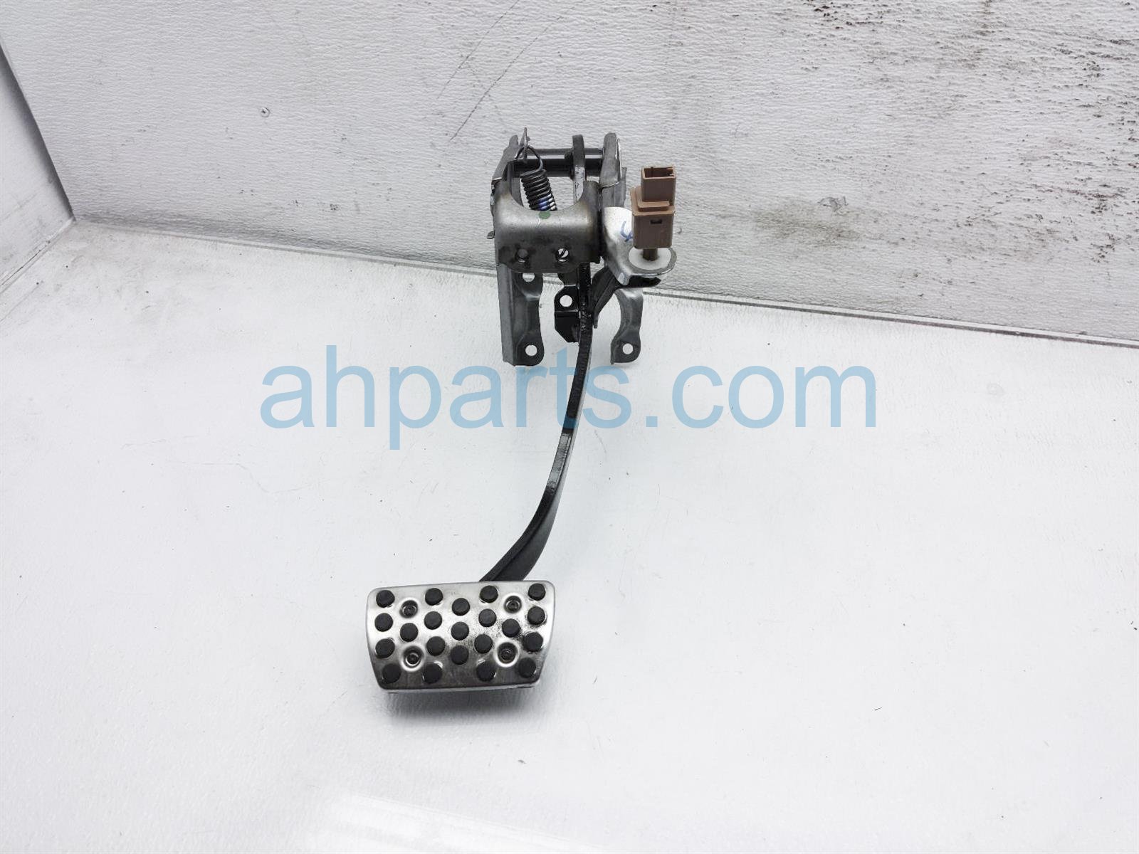 $25 Honda BRAKE PEDAL - SPORT