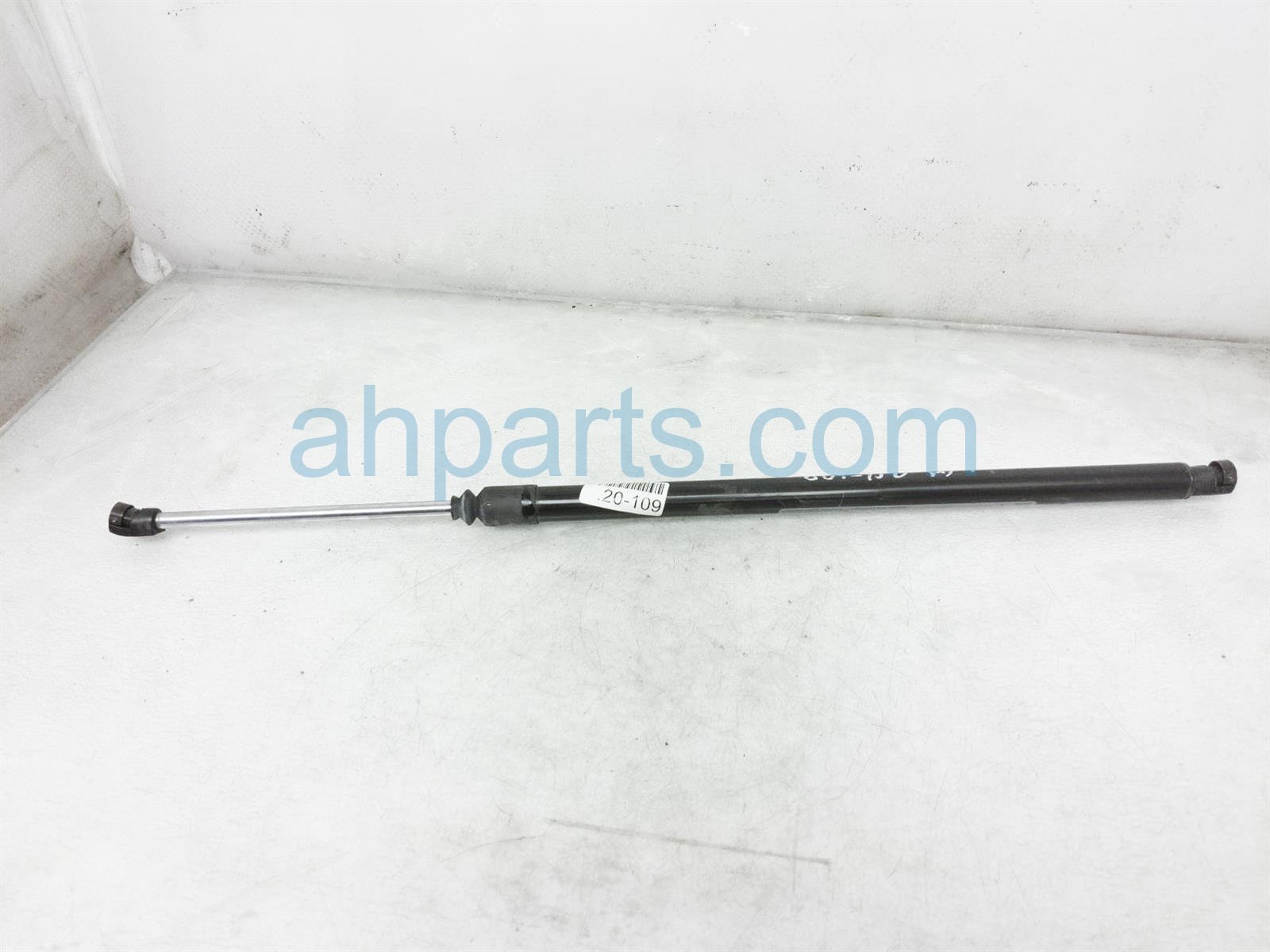 $15 Honda LH TAIL GATE STRUT