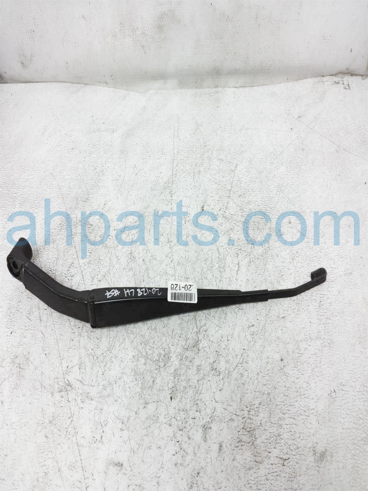 $20 Nissan LH WIPER ARM