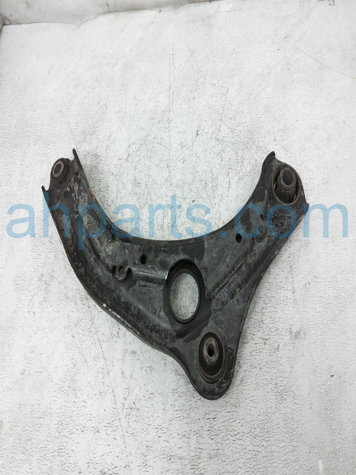 $115 Nissan FR/LH LOWER CONTROL ARM