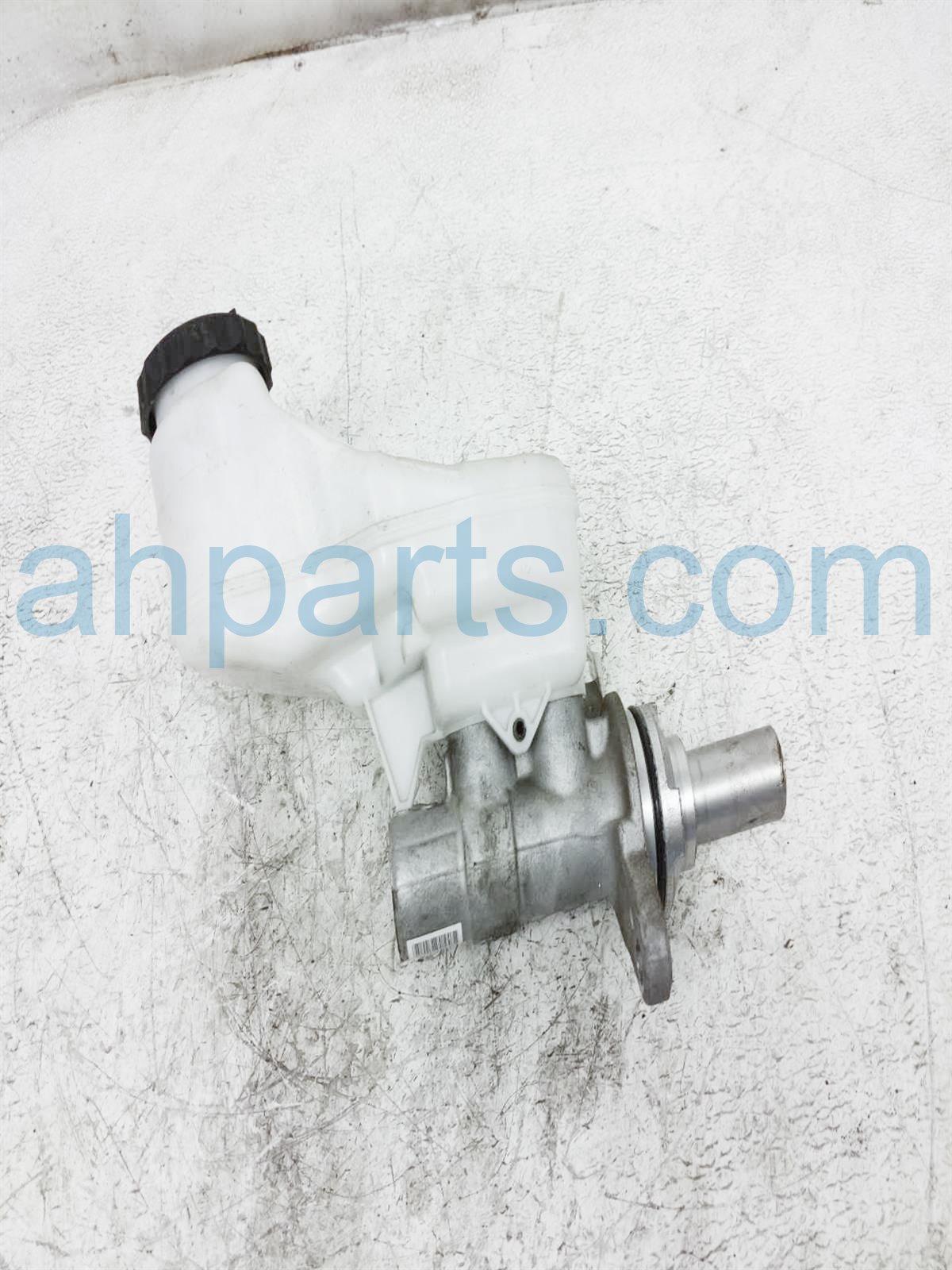 $50 Toyota BRAKE MASTER CYLINDER