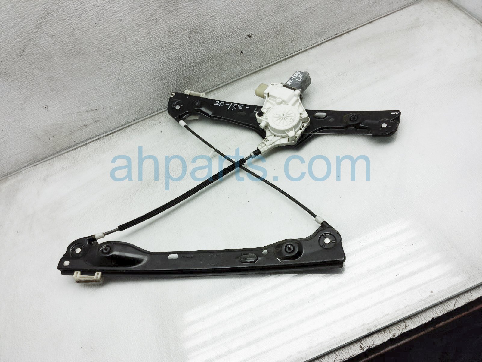 $39 BMW FR/LH WINDOW REGULATOR & MOTOR