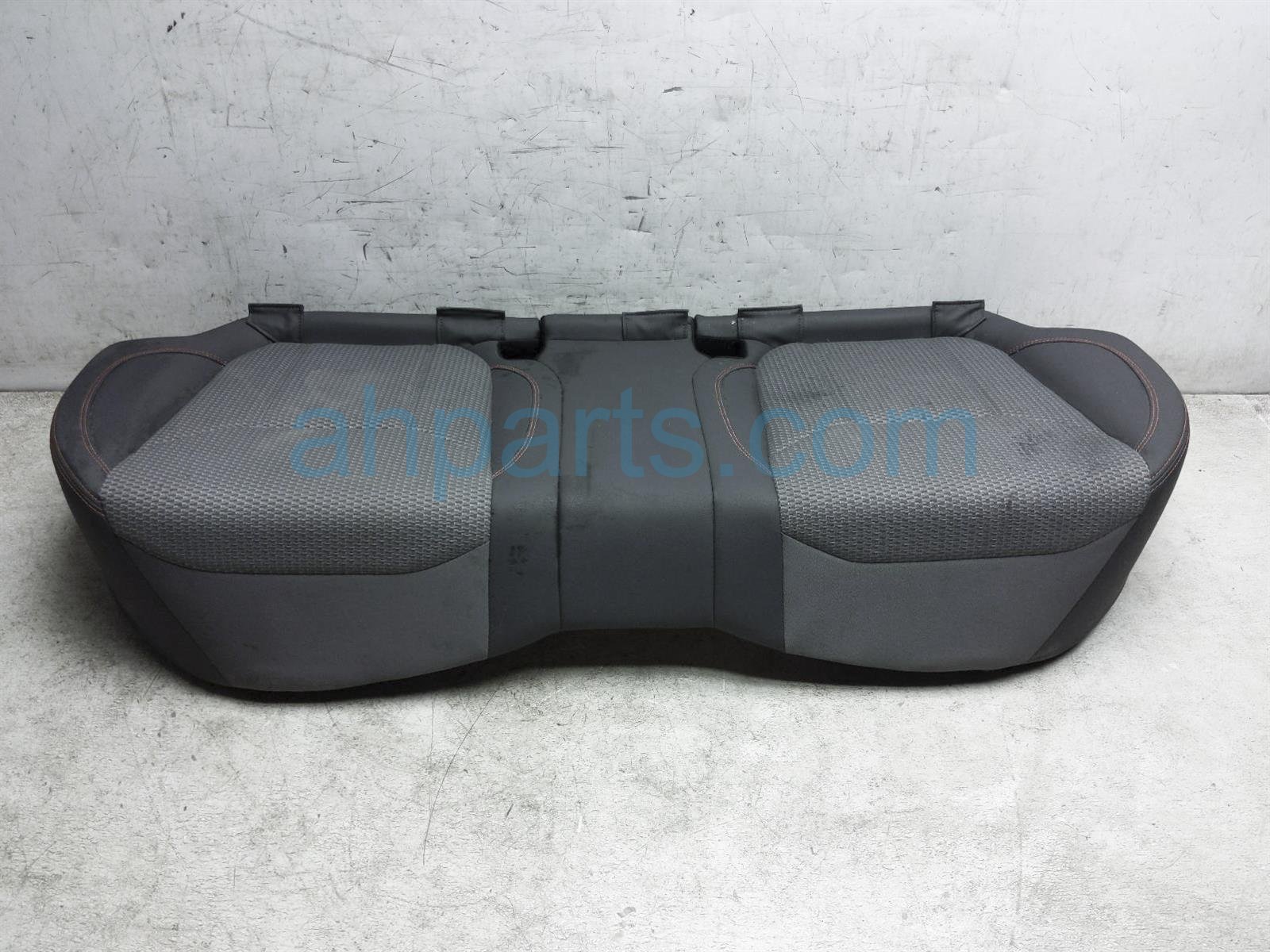 $175 Subaru REAR SEAT BOTTOM CUSHION BLACK SPORT