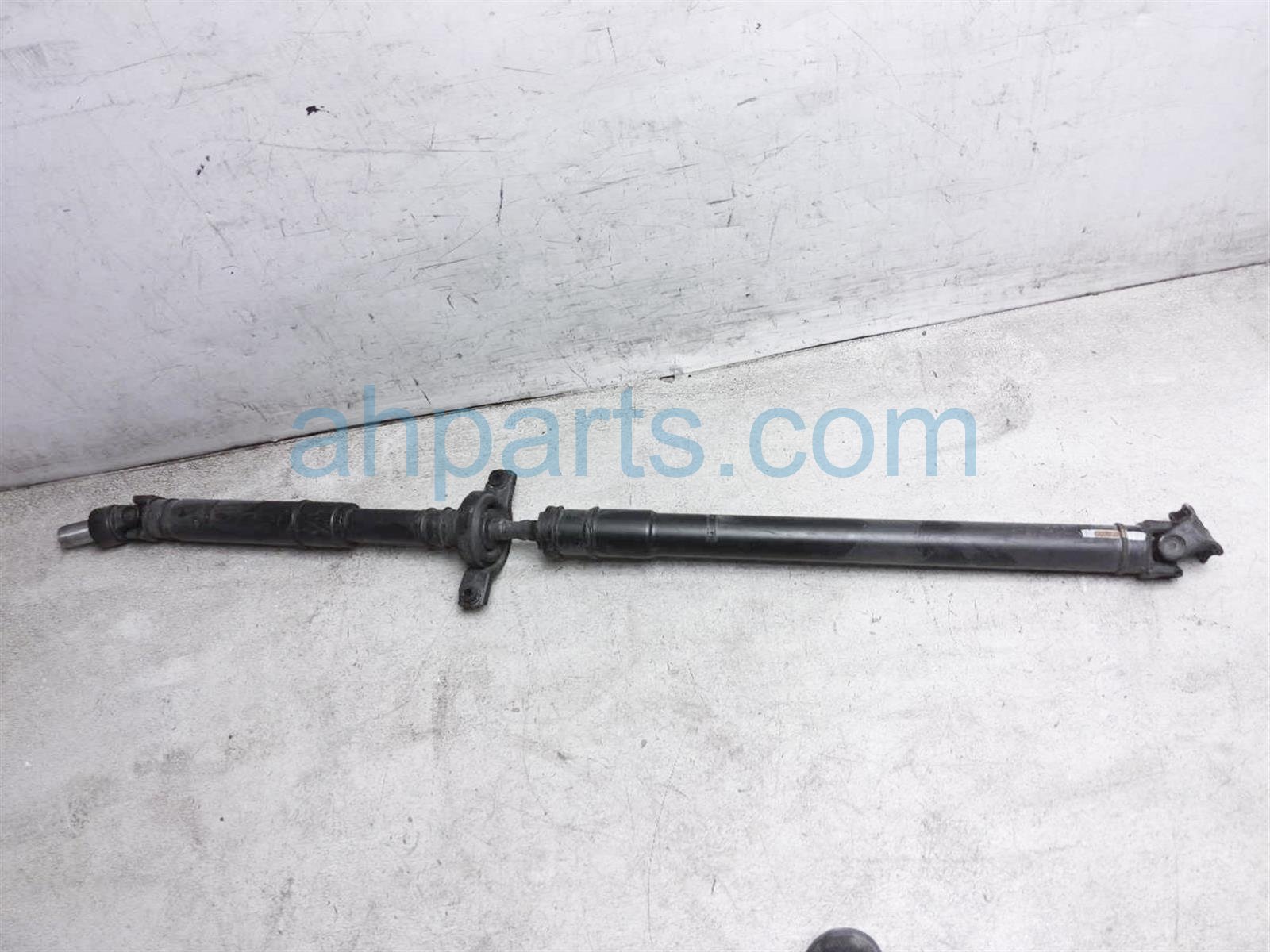 $99 Subaru REAR PROPELLER SHAFT