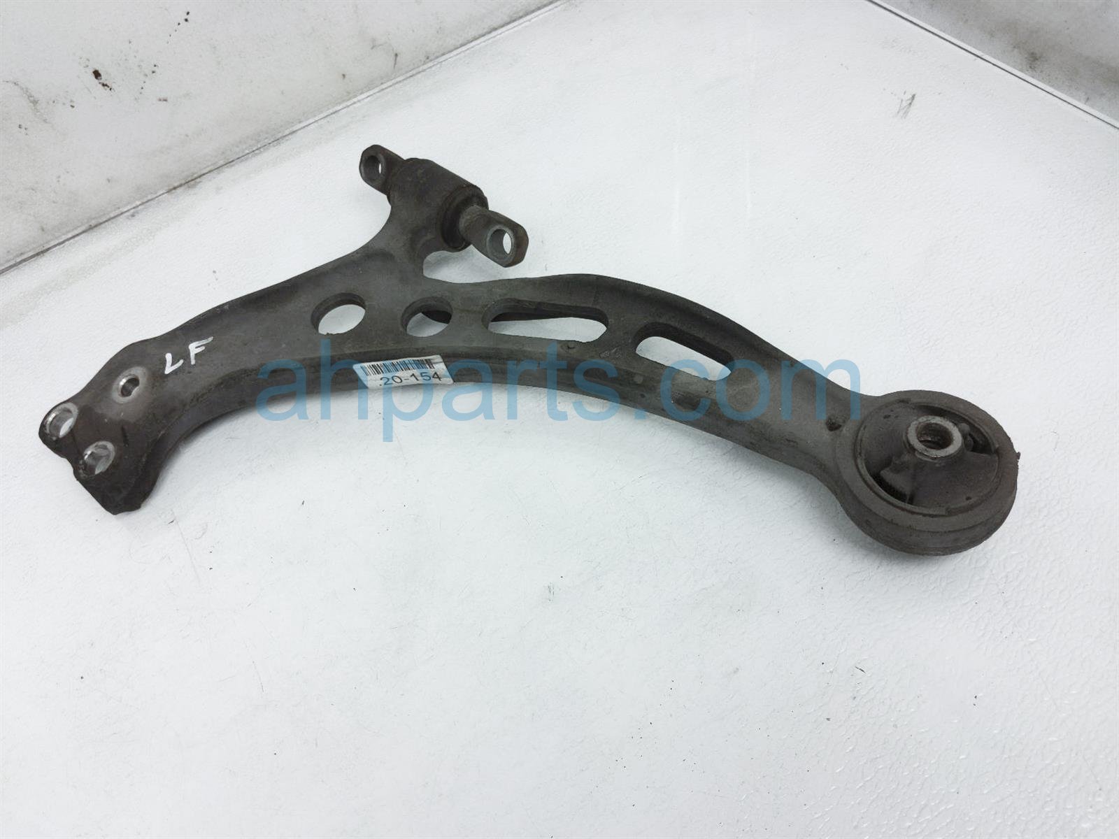 $40 Lexus FR/LH LOWER CONTROL ARM