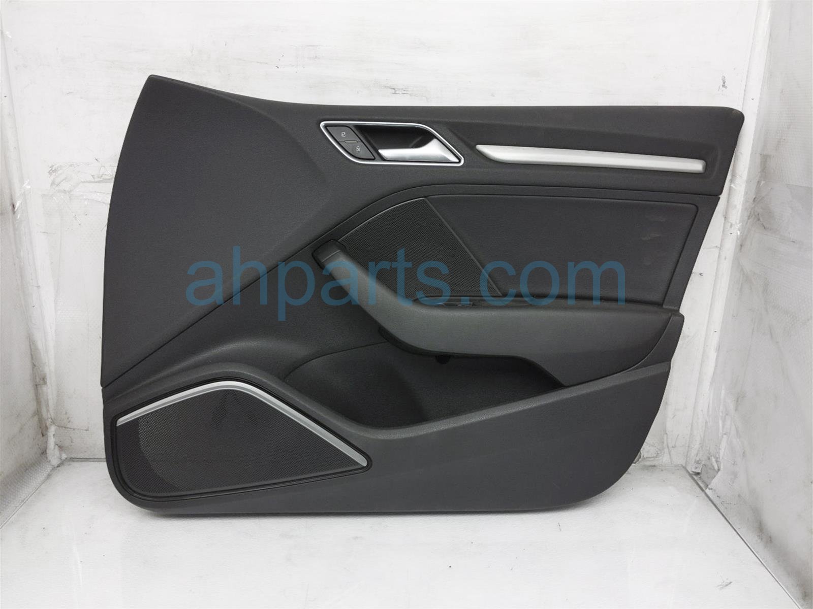 $125 Audi FR/RH INTERIOR DOOR PANEL - BLACK