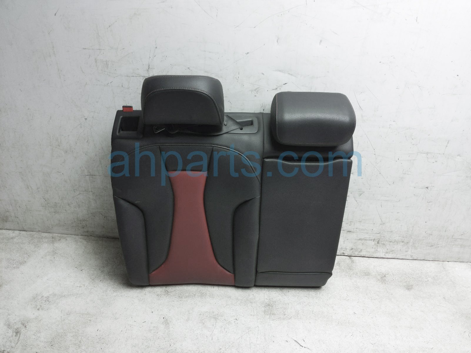 $175 Audi RR/RH SEAT TOP CUSHION - BLACK / RED