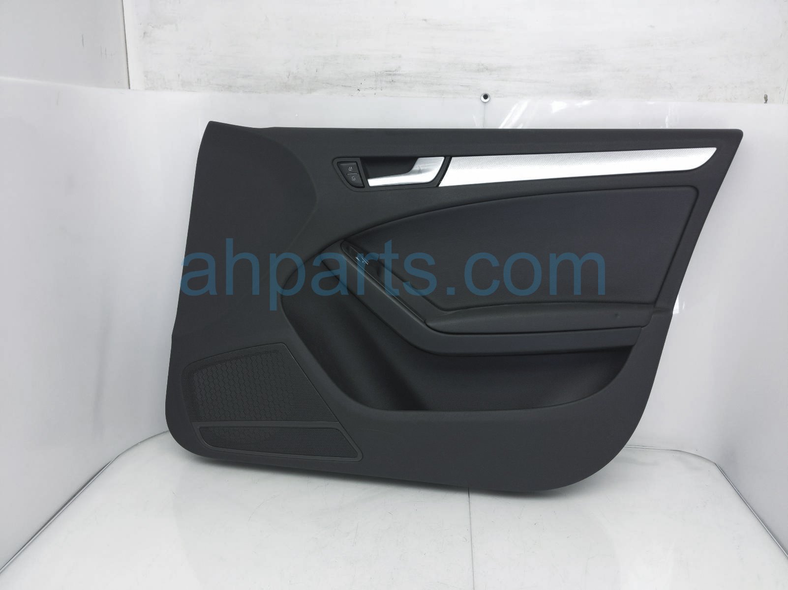 $139 Audi FR/RH INTERIOR DOOR PANEL - BLACK