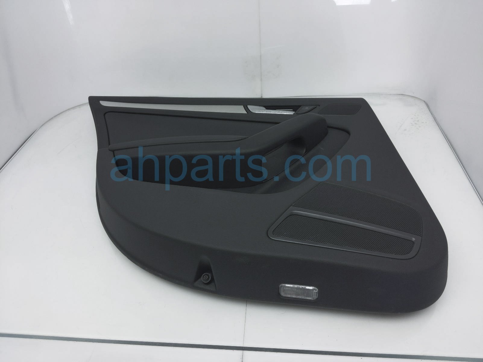 $75 Audi RR/LH INTERIOR DOOR PANEL - BLACK