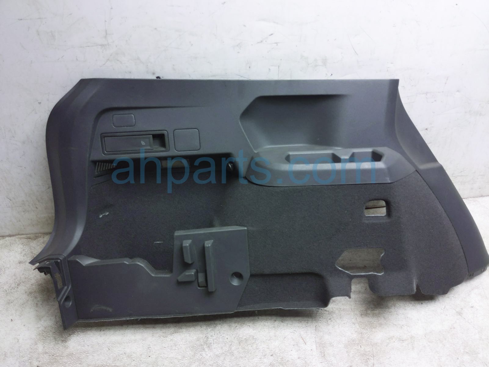 $75 Volkswagen LH INTERIOR QUARTER TRIM LINER BLACK