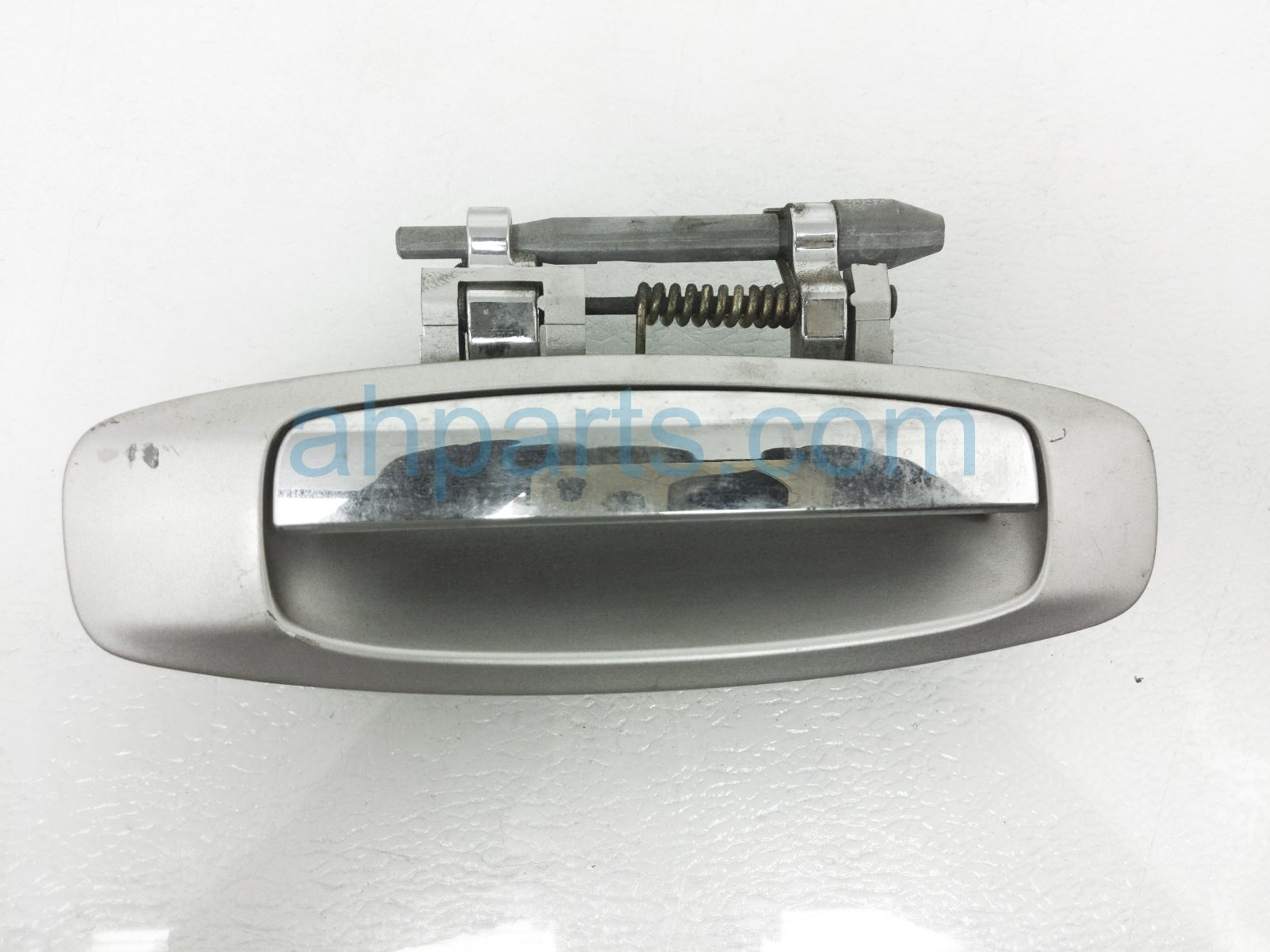 $20 Infiniti RR/RH OUTER DOOR HANDLE - SILVER