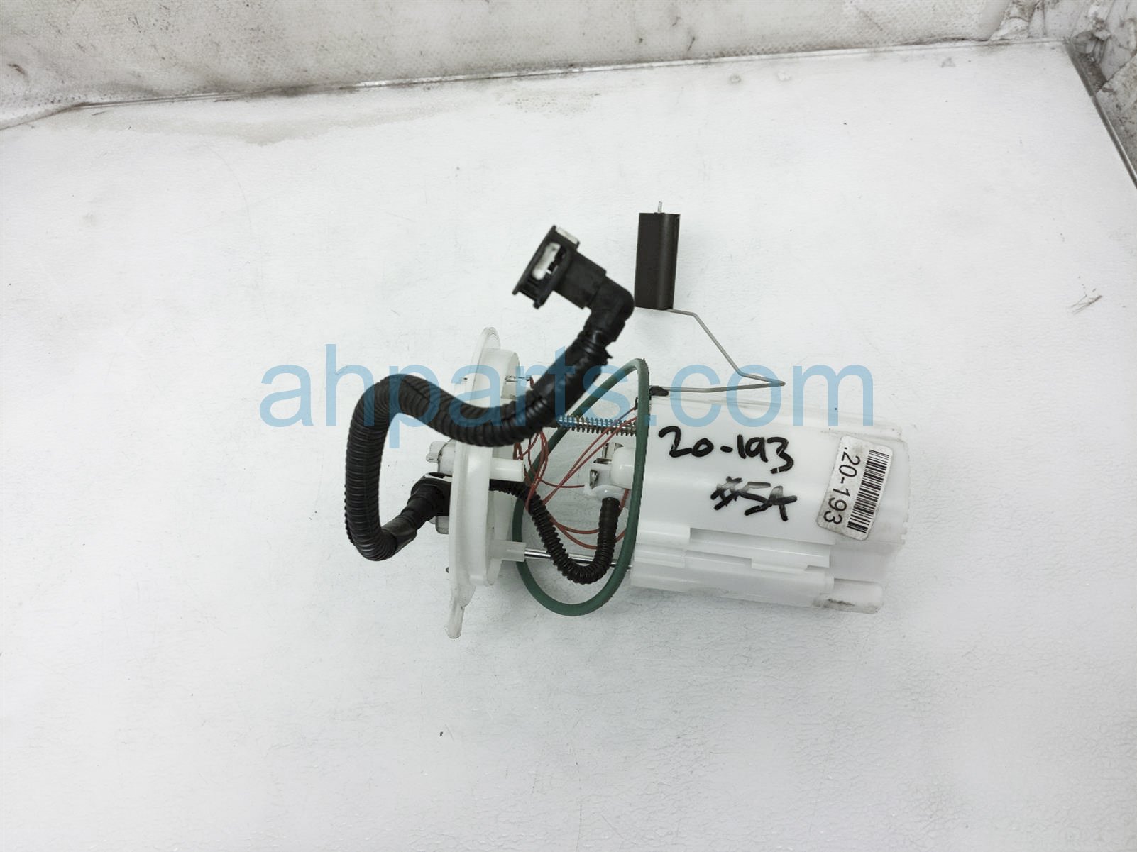 $70 Ford GAS / FUEL PUMP