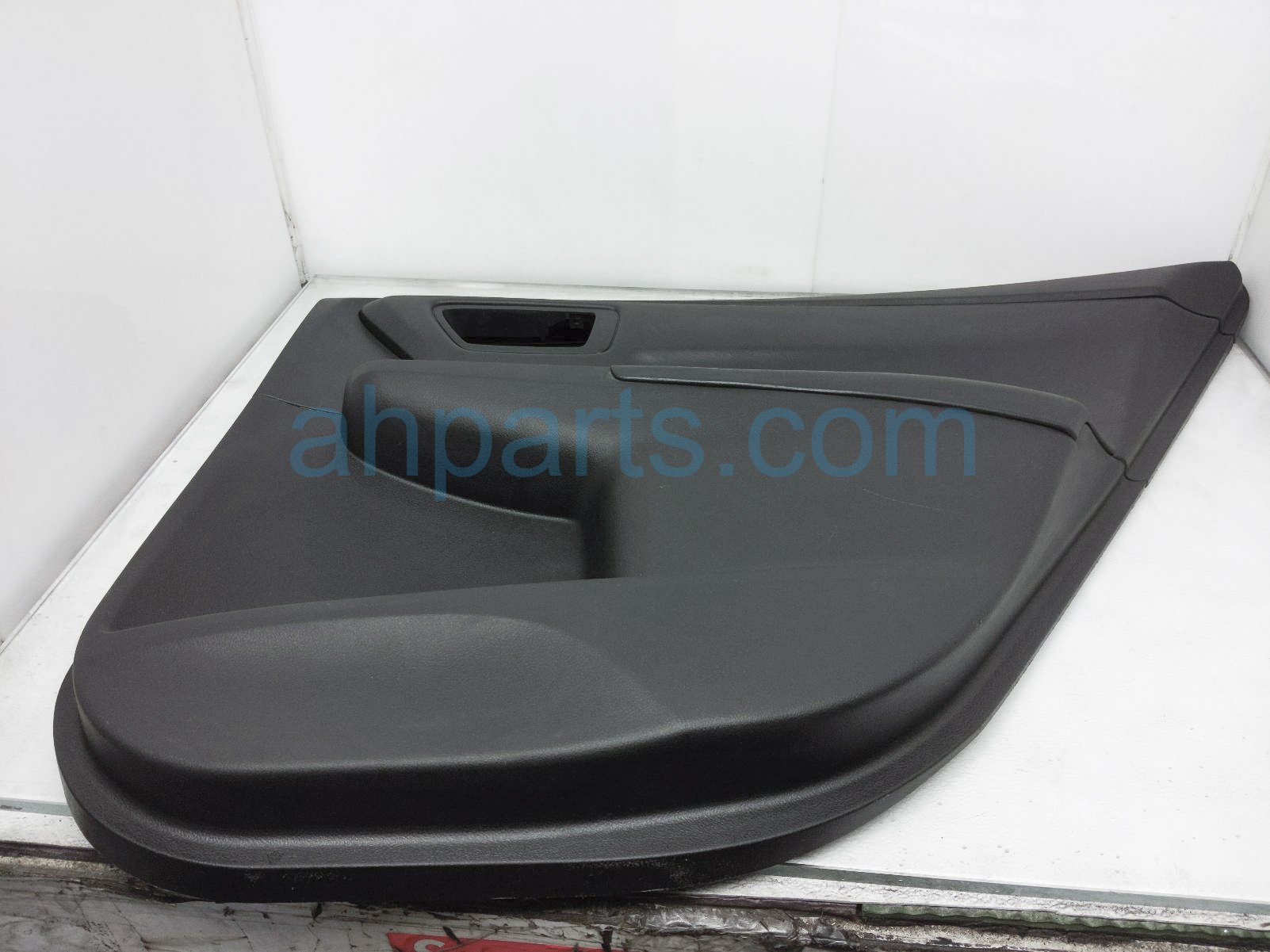 $89 Toyota RR/RH INTERIOR DOOR PANEL - BLACK